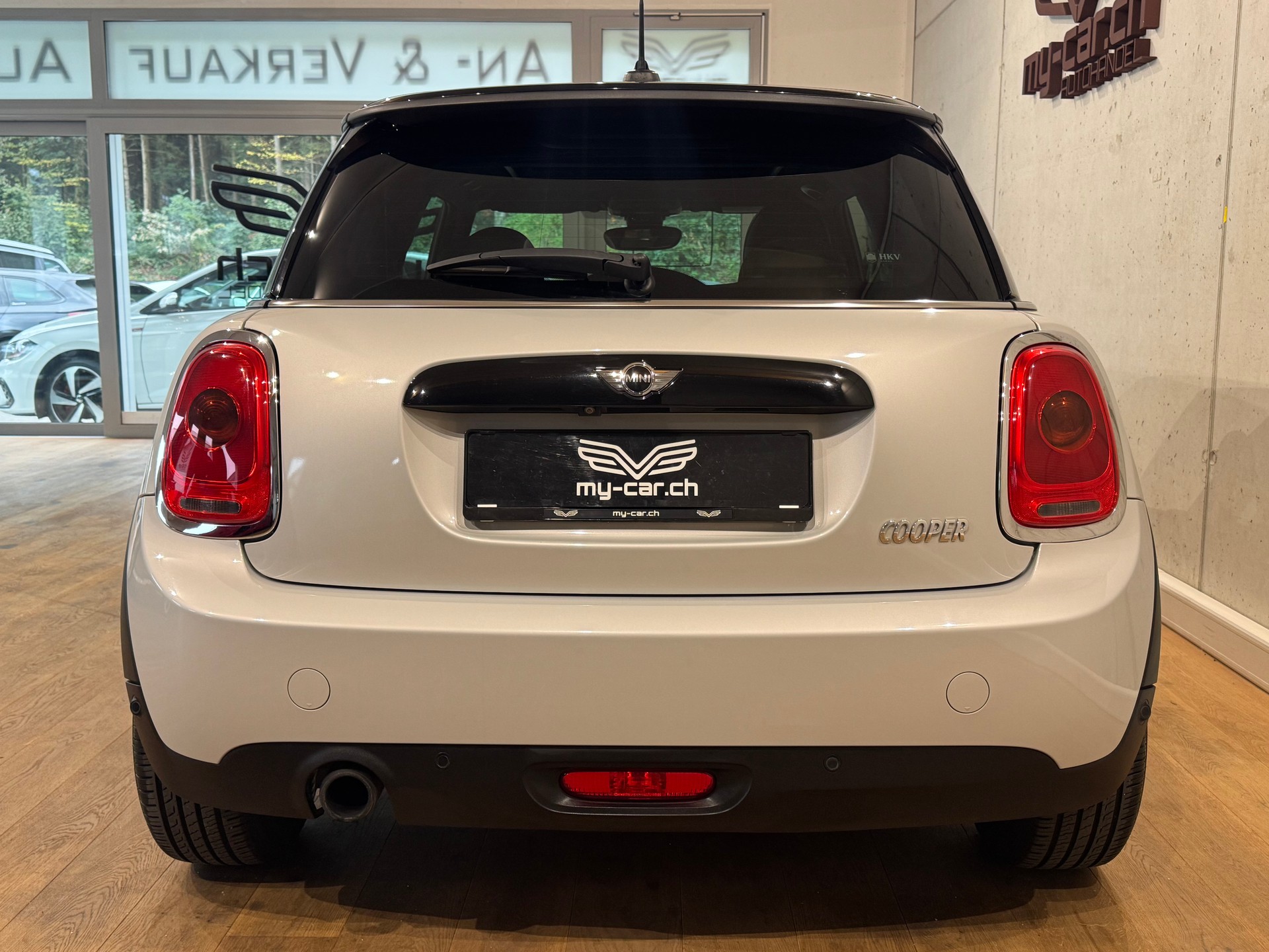 MINI Cooper ☆ CH-FZG ☆ PANORAMA ☆ NAVI ☆ RÜCKFAHRKAMERA ☆ ABSTANDSTEMPOMAT-image-11