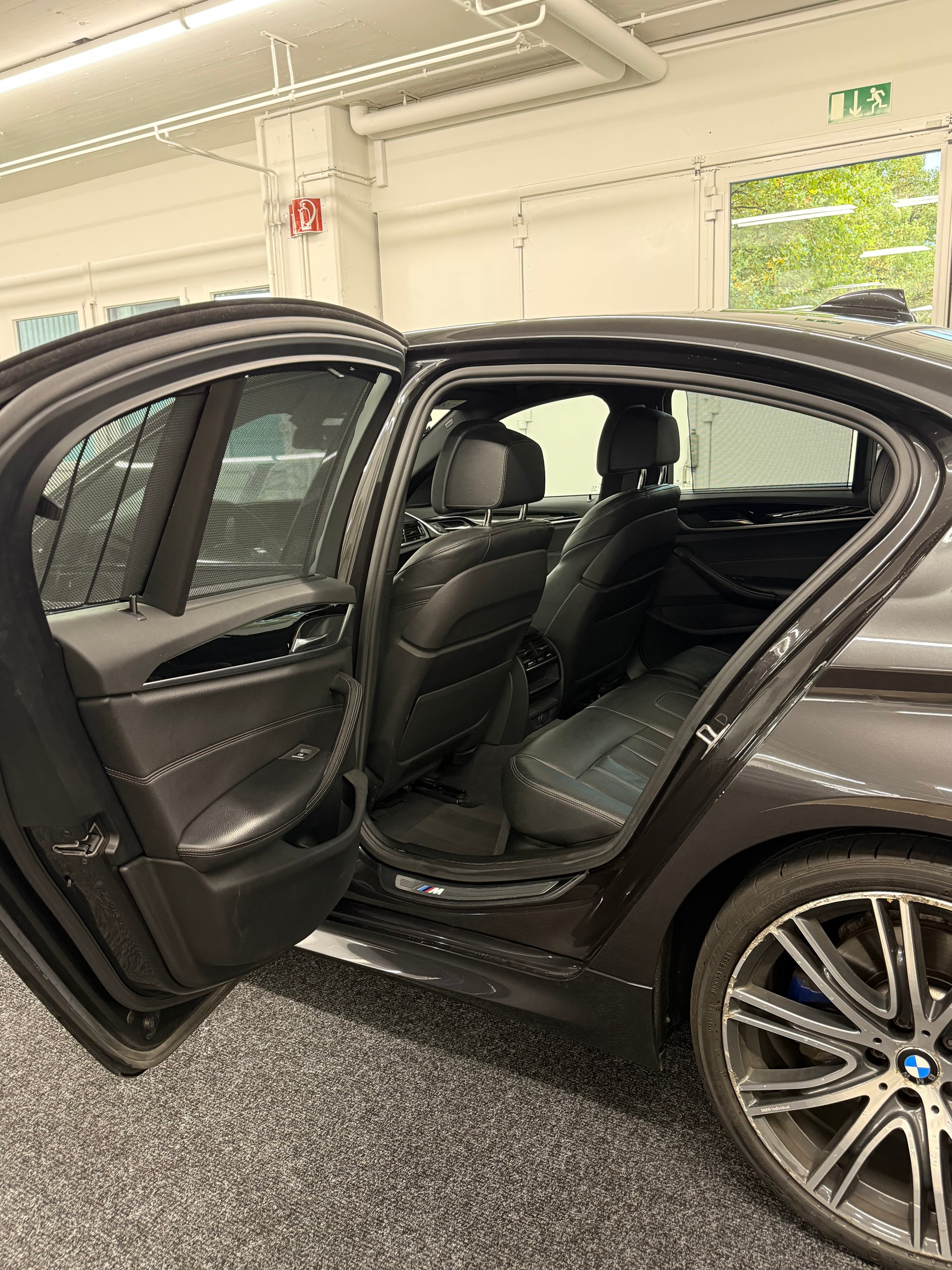 BMW 530d xDrive M-Paket Steptronic-image-17