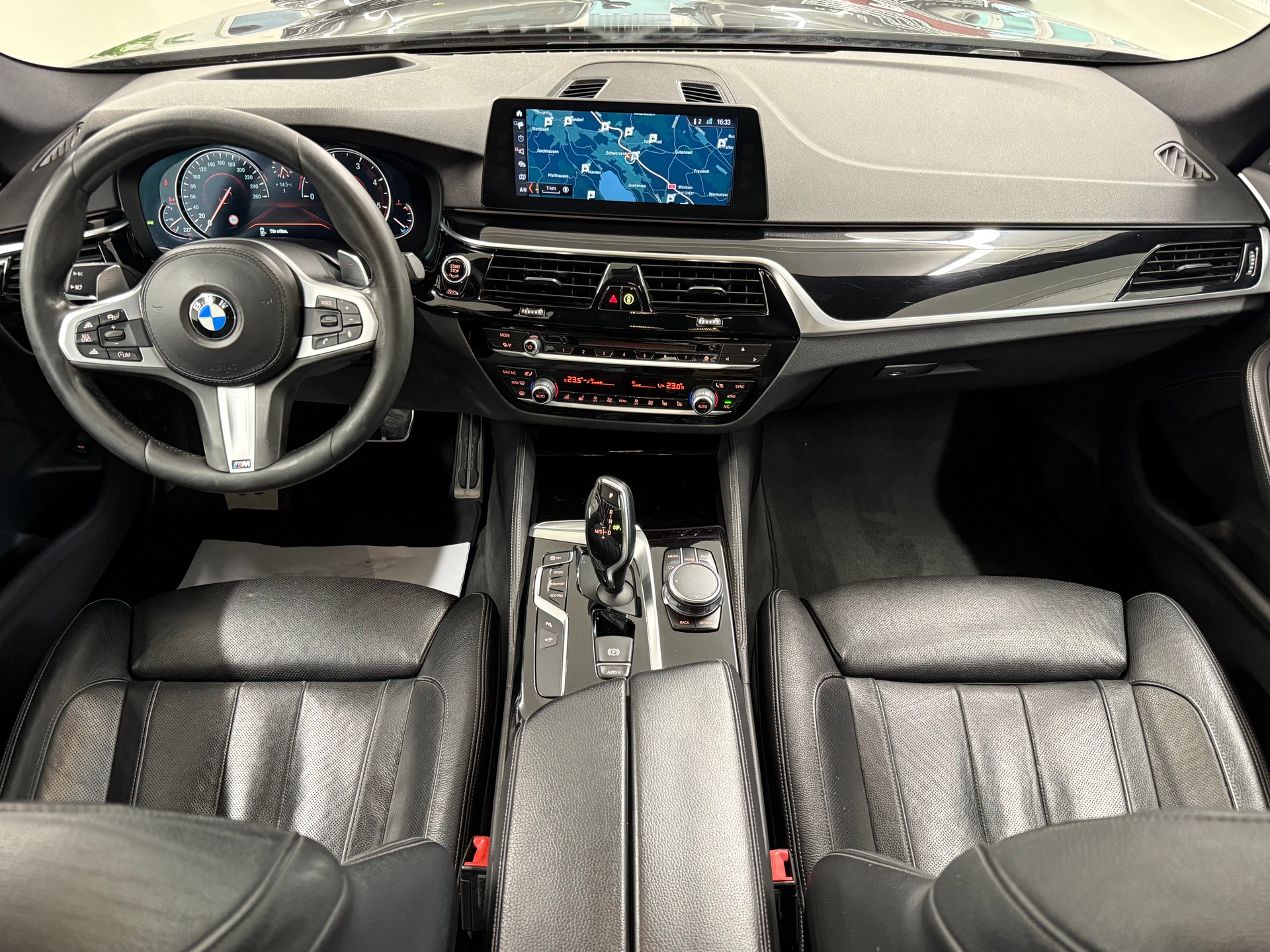 BMW 530d xDrive M-Paket Steptronic-image-19