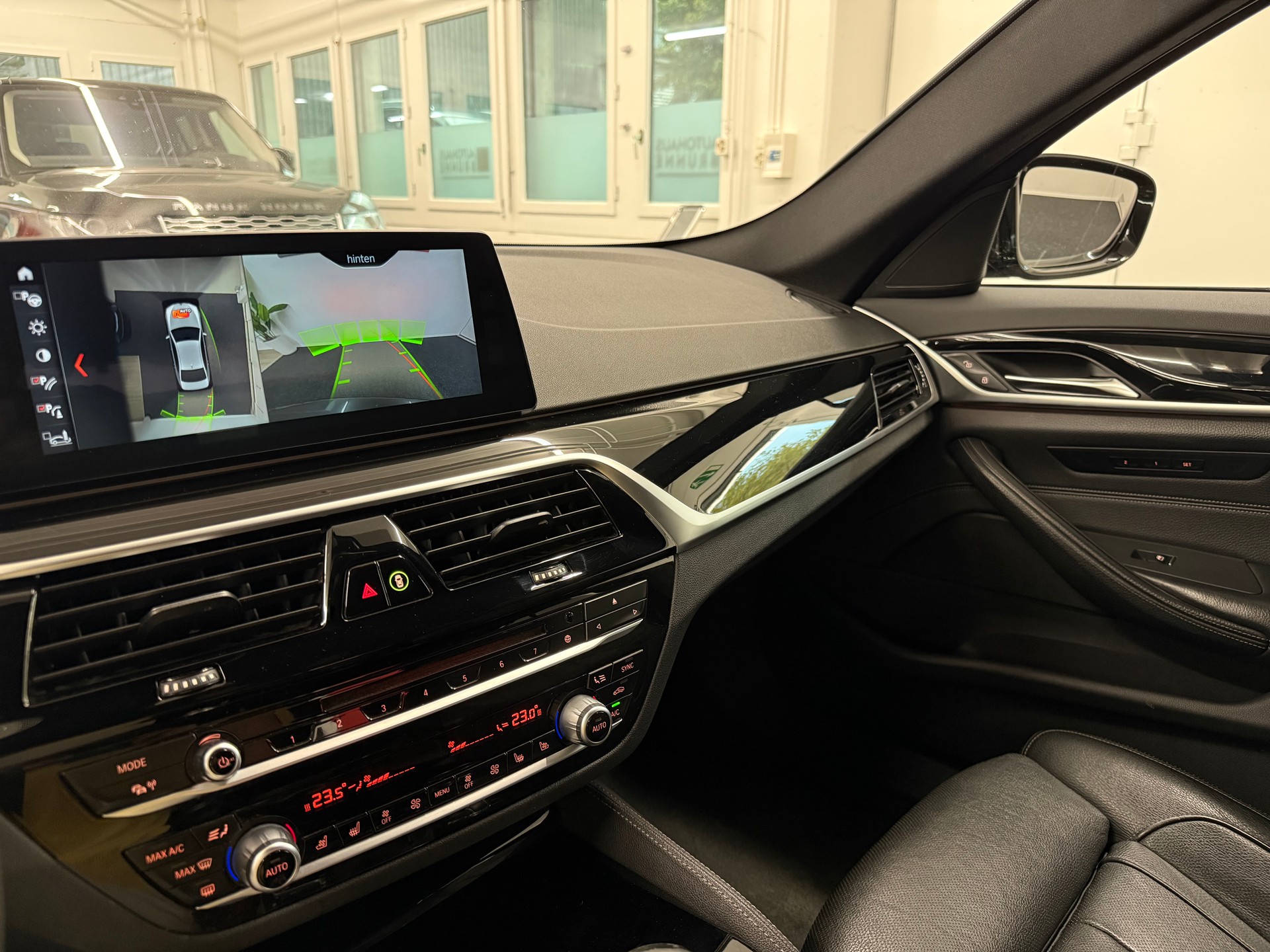 BMW 530d xDrive M-Paket Steptronic-image-24