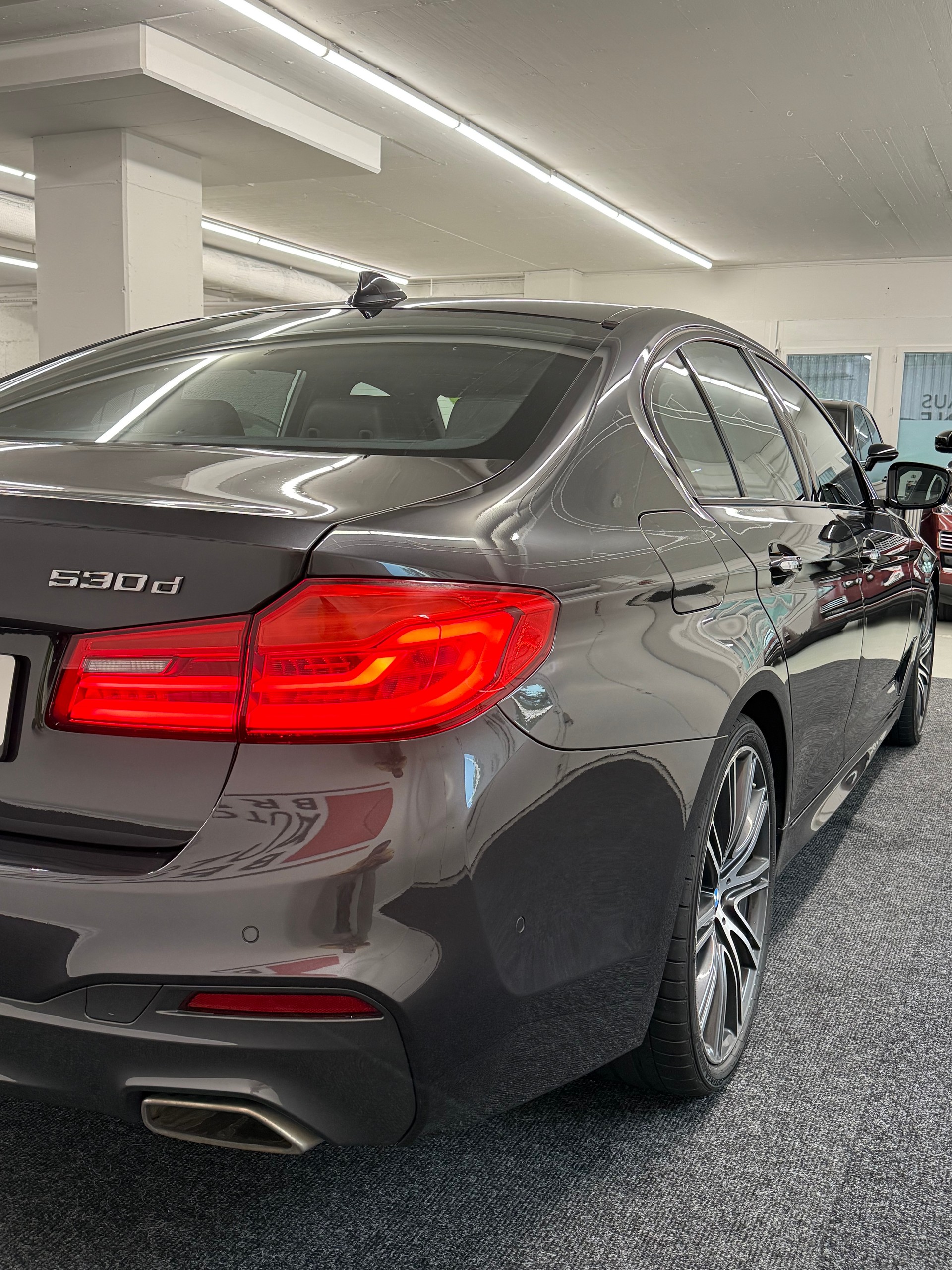 BMW 530d xDrive M-Paket Steptronic-image-4