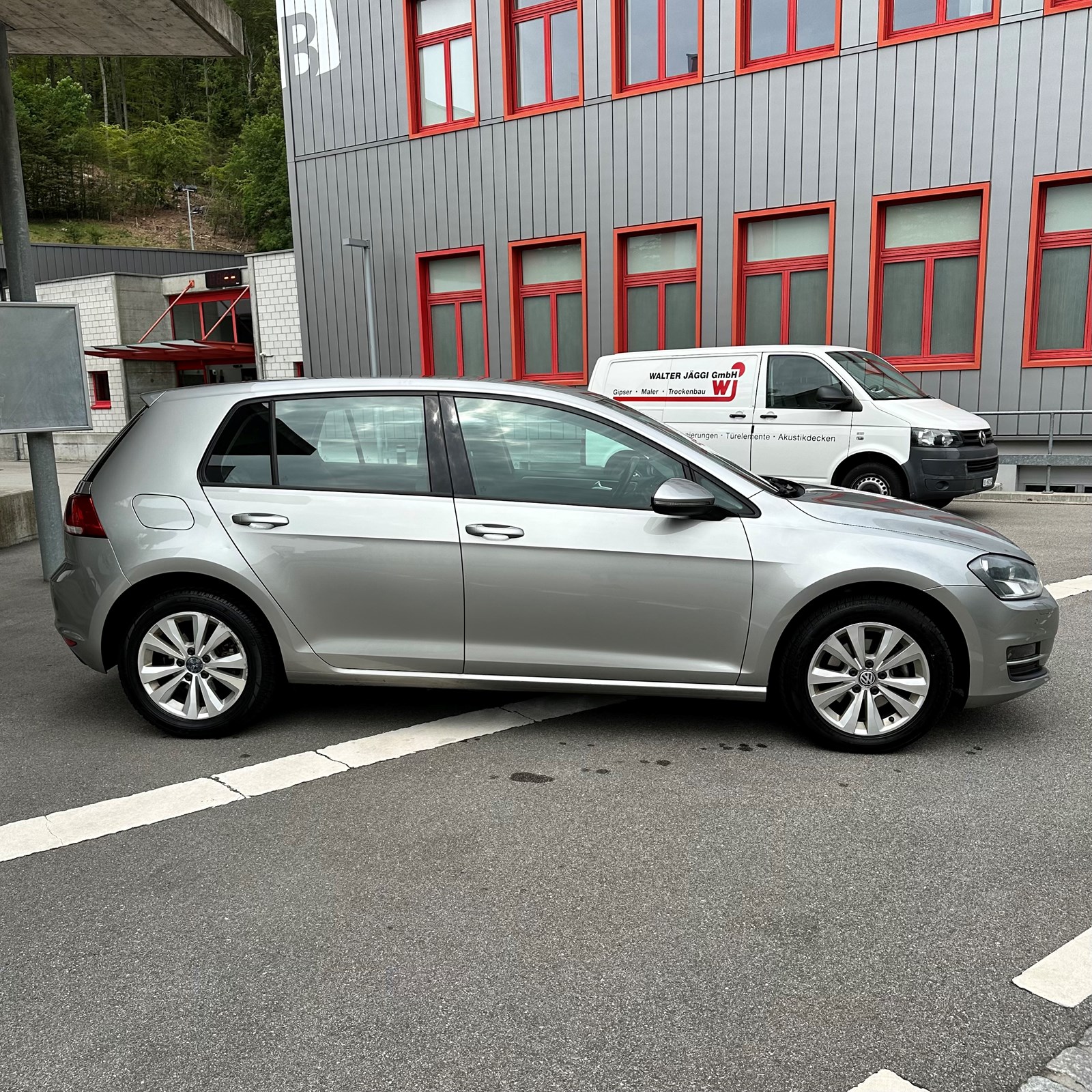 VW Golf 2.0 TDI Comfortline-image-2