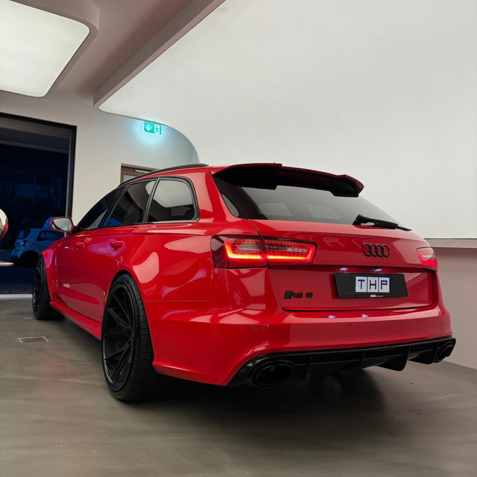 AUDI RS6 Avant 4.0 TFSI V8 quattro Tiptronic-image-5