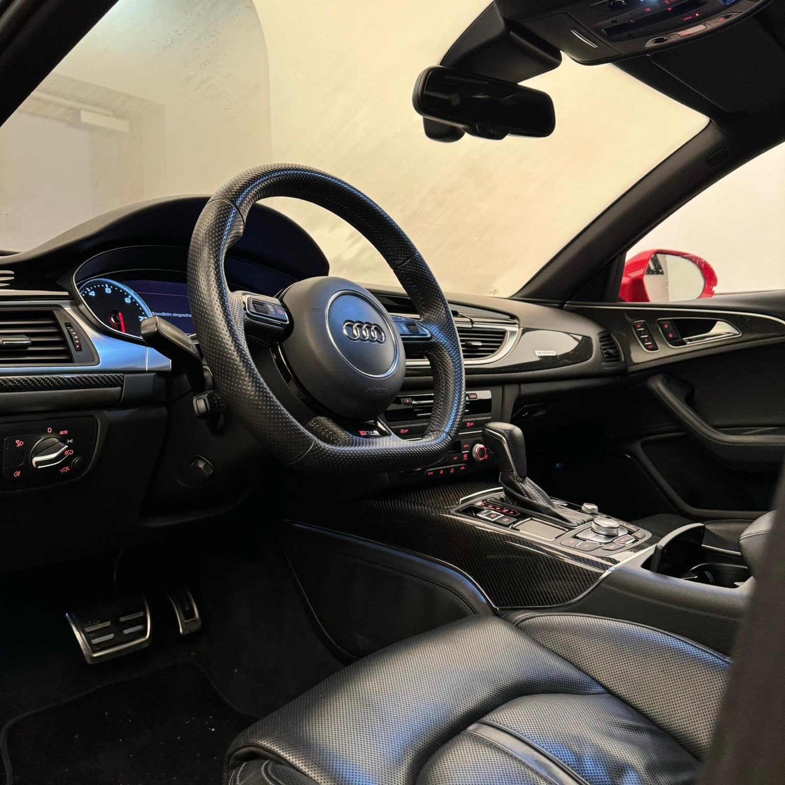 AUDI RS6 Avant 4.0 TFSI V8 quattro Tiptronic-image-10