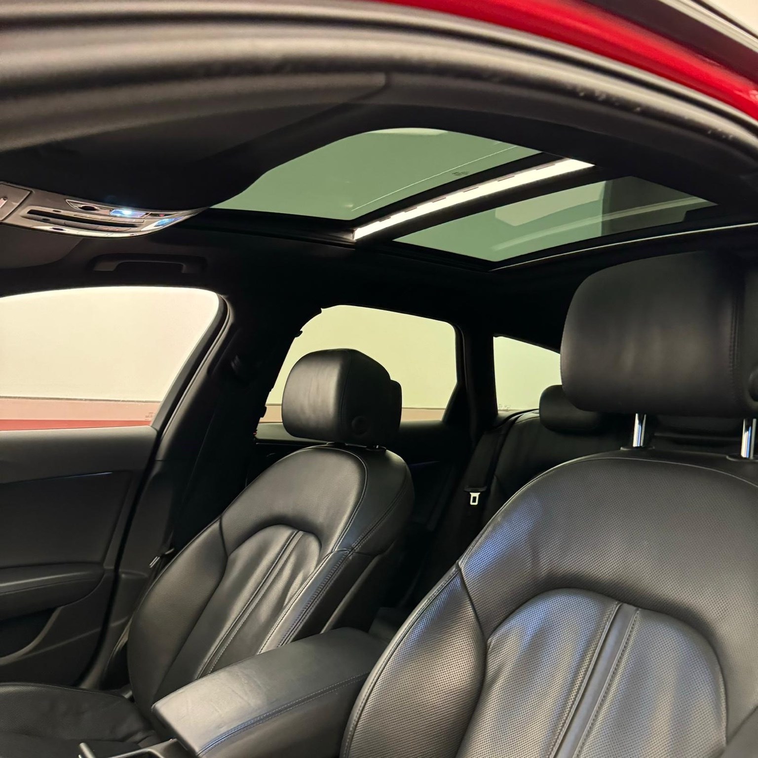 AUDI RS6 Avant 4.0 TFSI V8 quattro Tiptronic-image-9