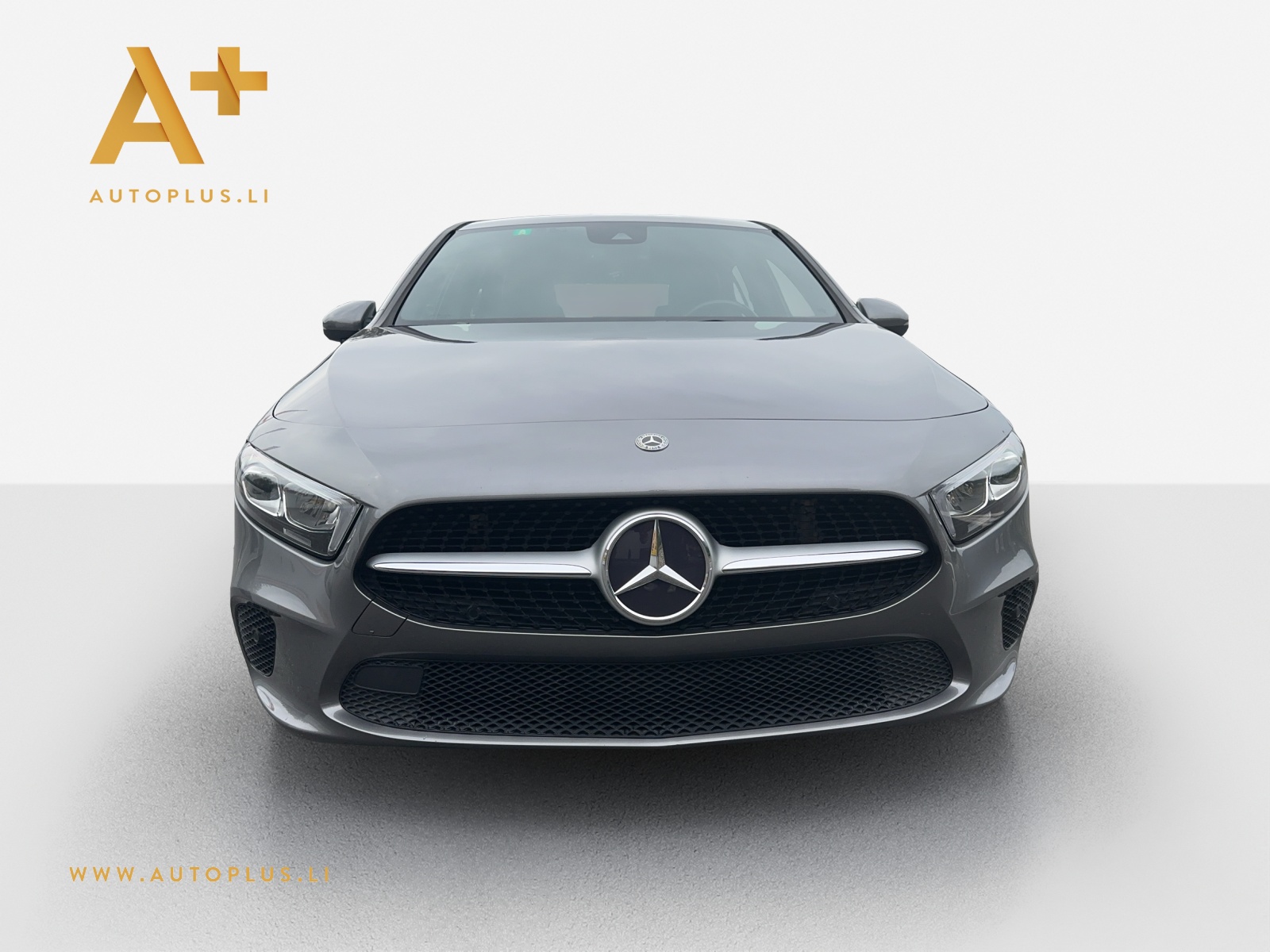 MERCEDES-BENZ A 200 Style 7G-DCT-image-2