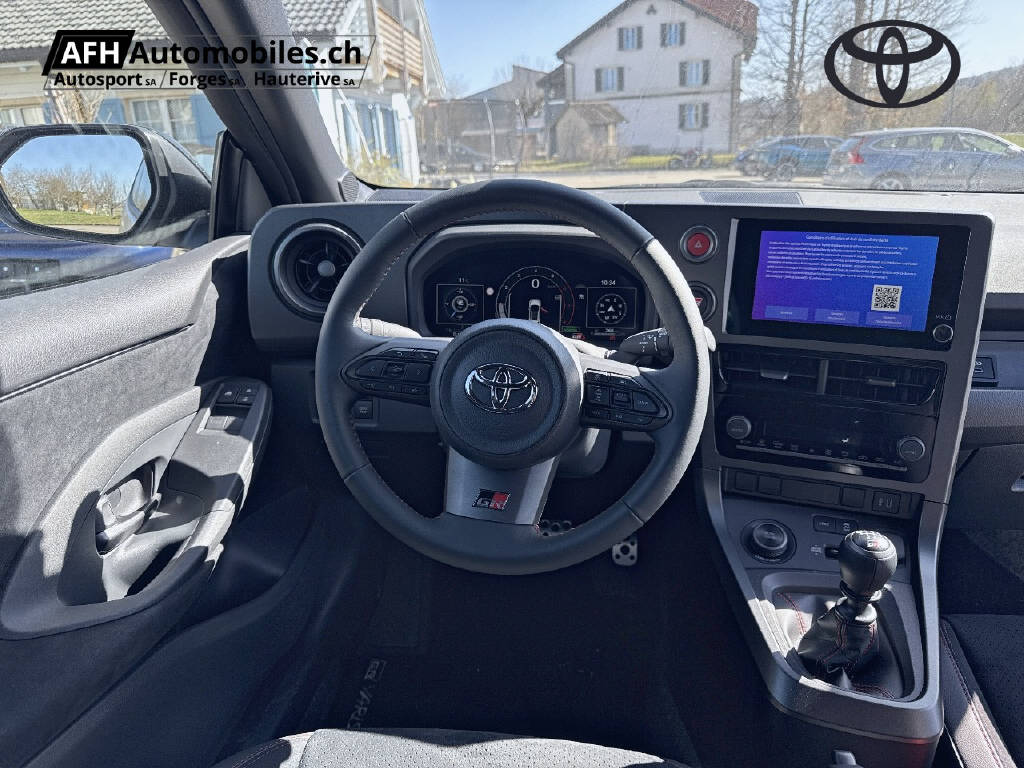 TOYOTA GR Yaris 1.6 Turbo Sport 4x4-image-2