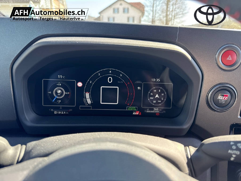 TOYOTA GR Yaris 1.6 Turbo Sport 4x4-image-3