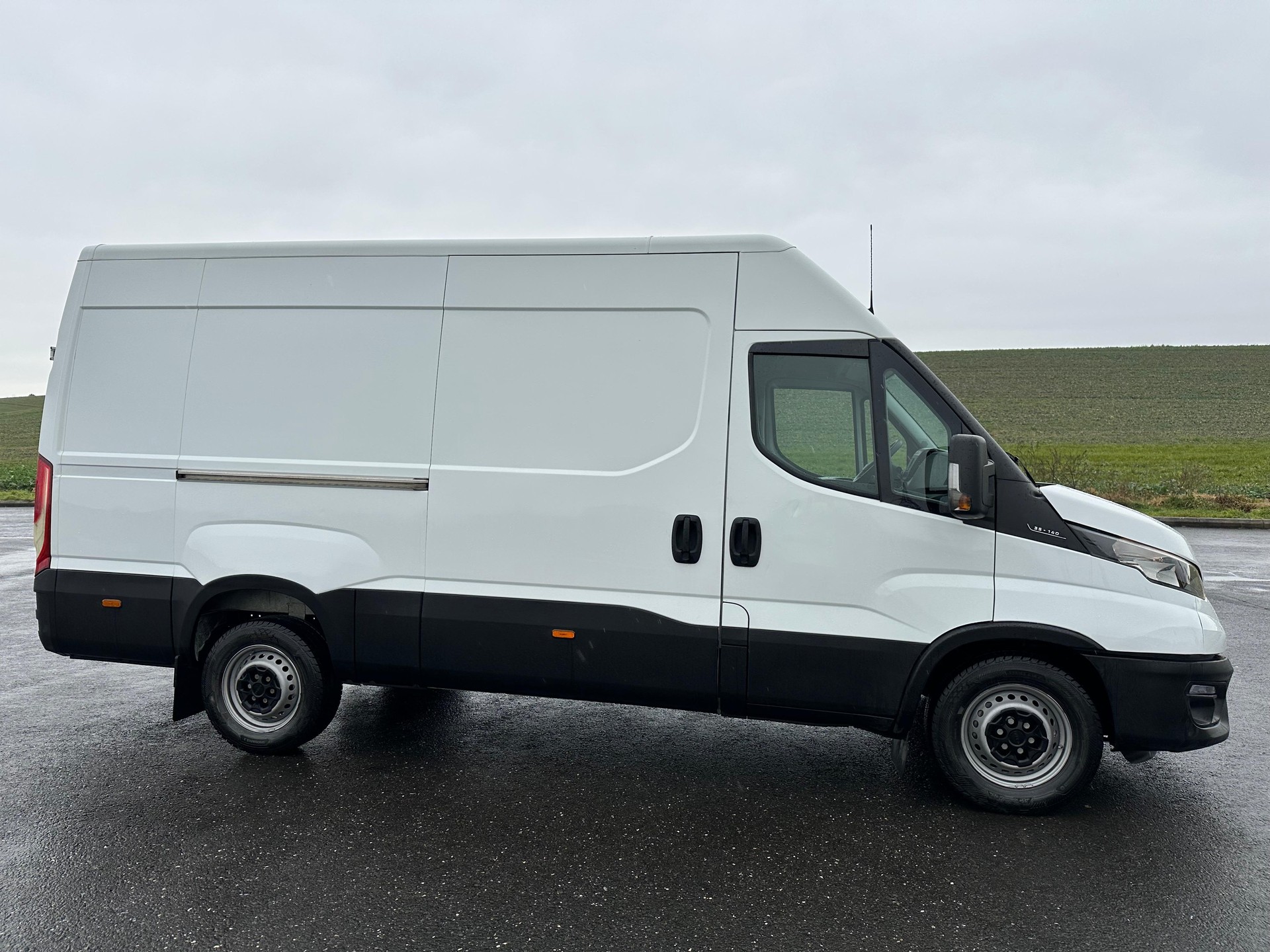 IVECO 35 S 14 V-image-3