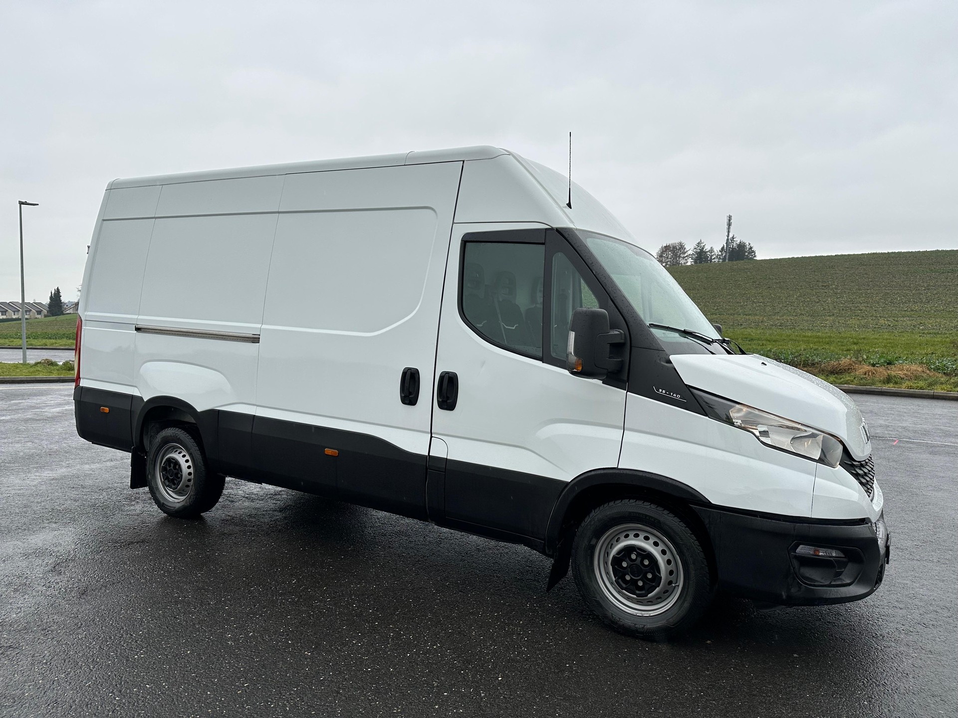 IVECO 35 S 14 V-image-19
