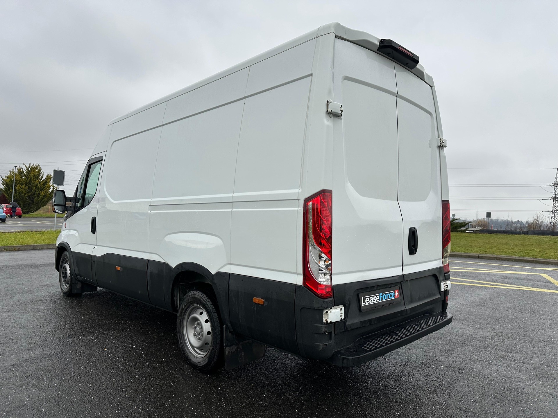 IVECO 35 S 14 V-image-9