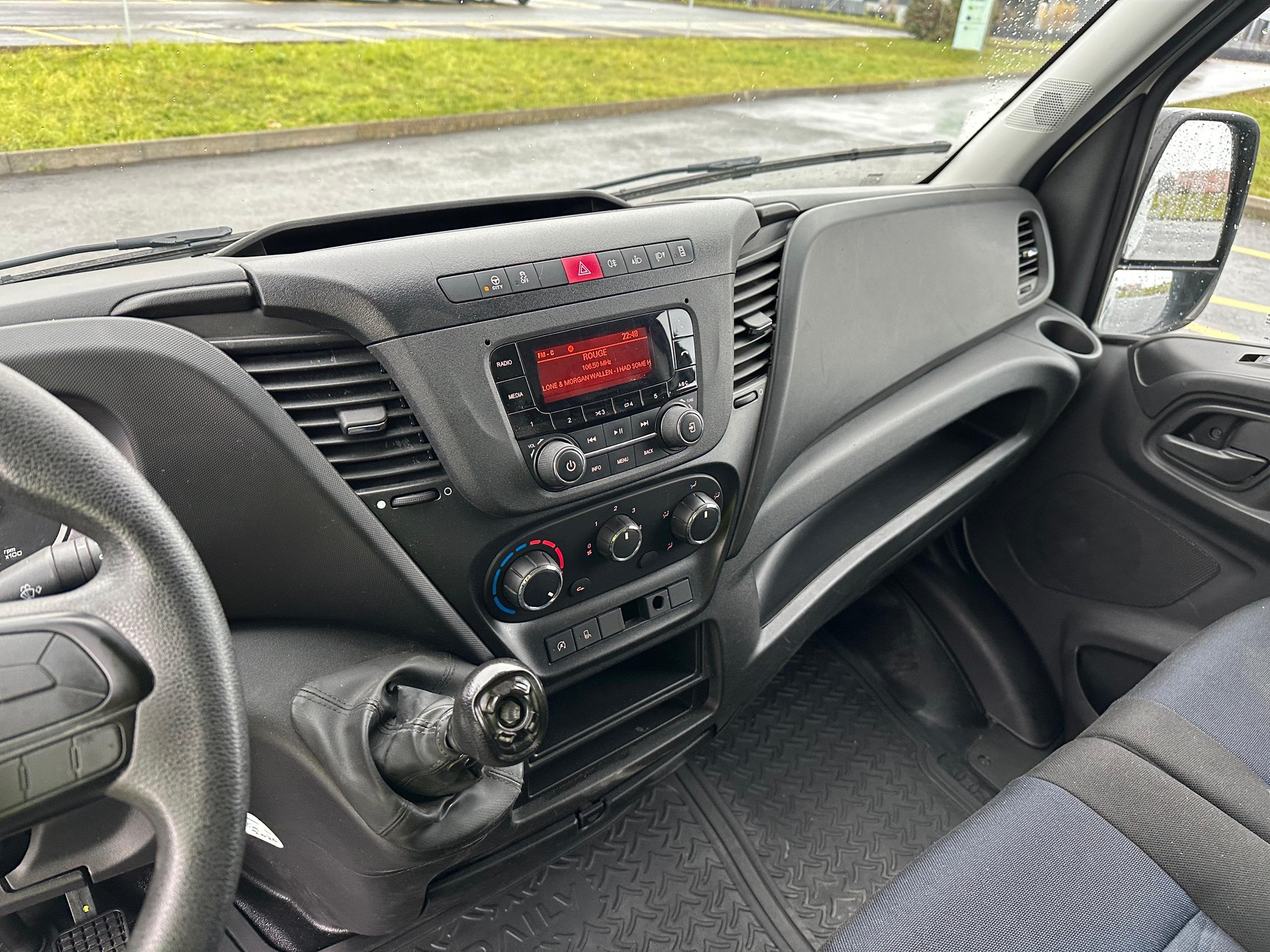 IVECO 35 S 14 V-image-26