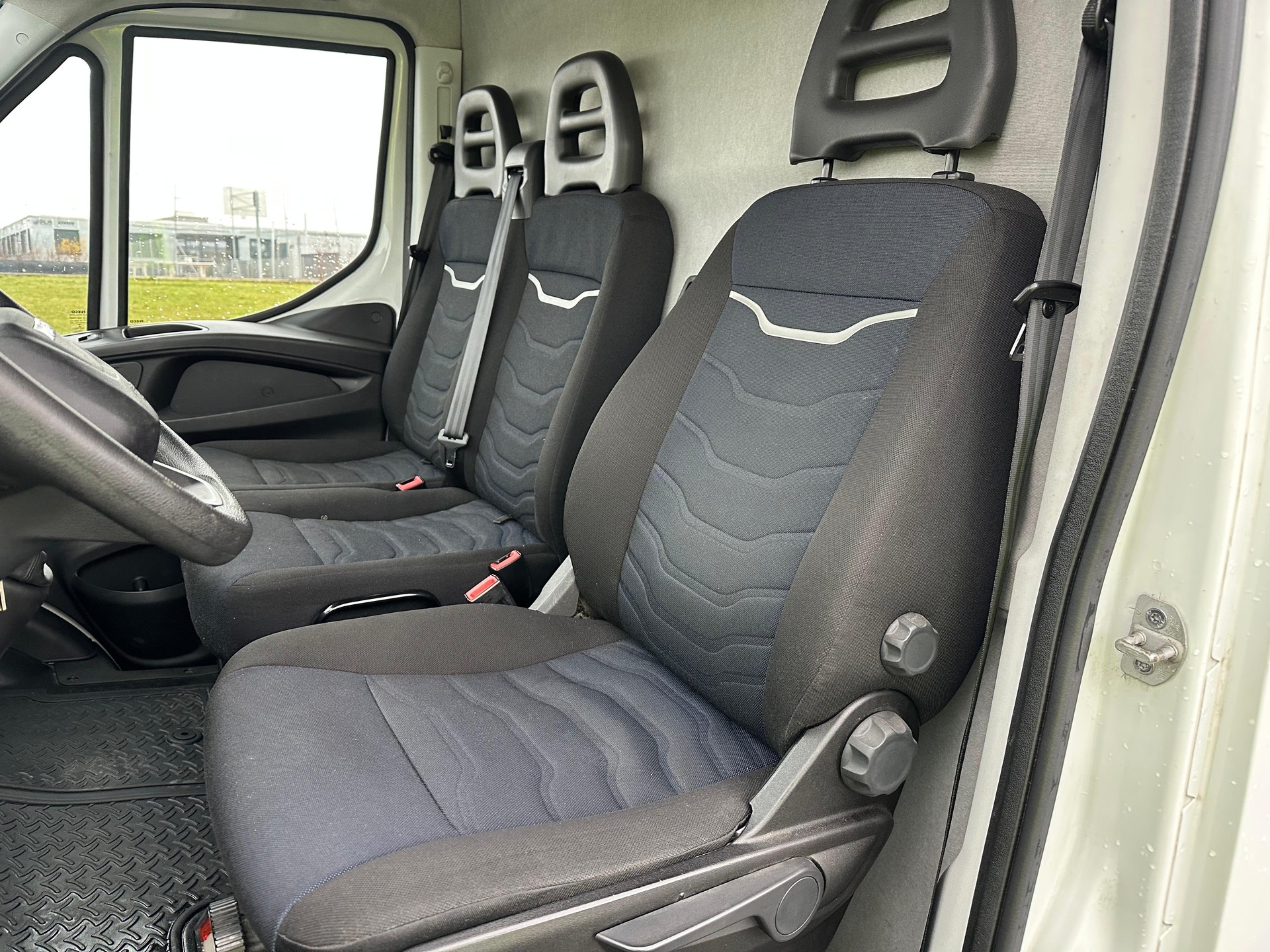 IVECO 35 S 14 V-image-22
