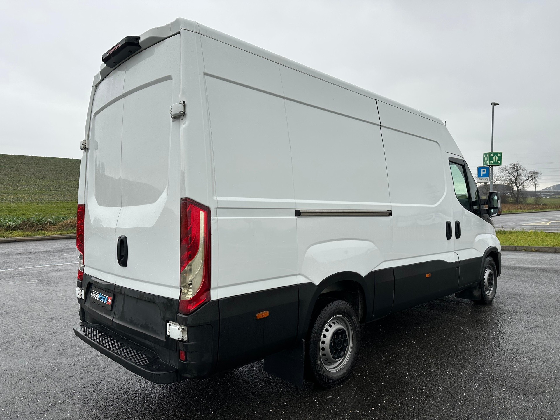 IVECO 35 S 14 V-image-15