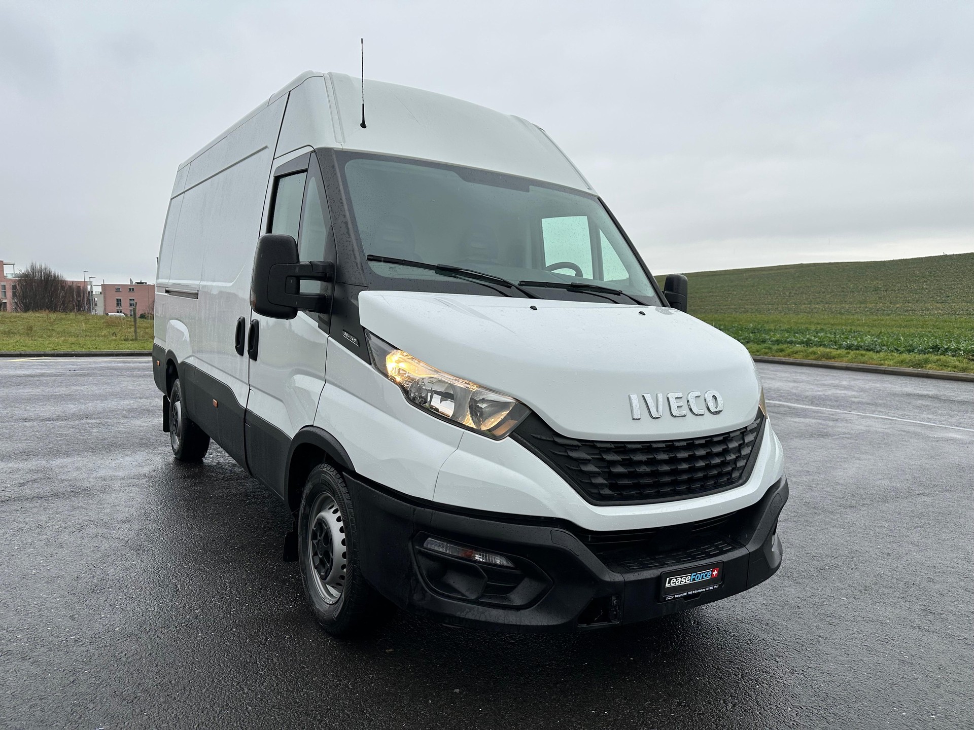 IVECO 35 S 14 V-image-4