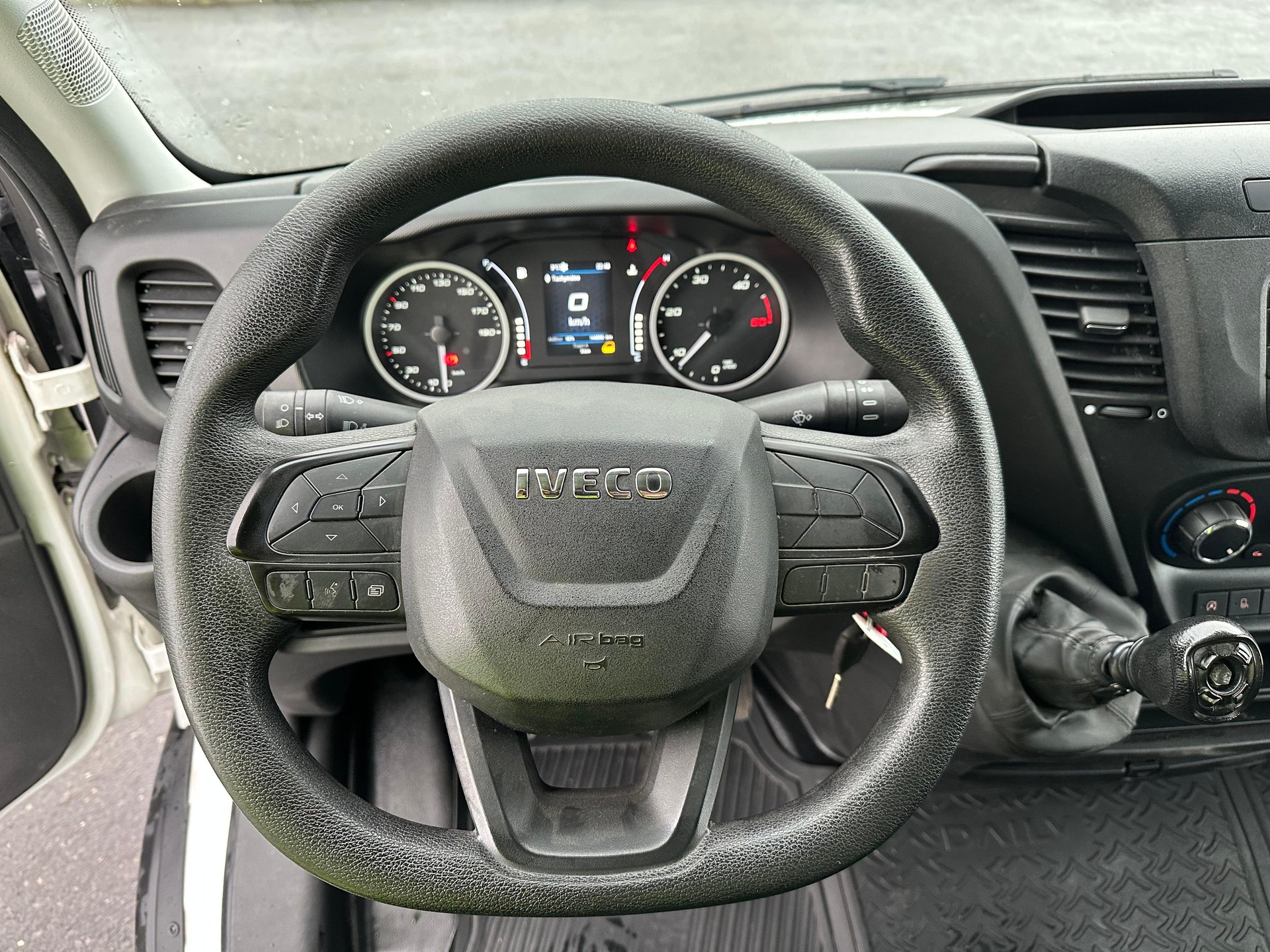 IVECO 35 S 14 V-image-24