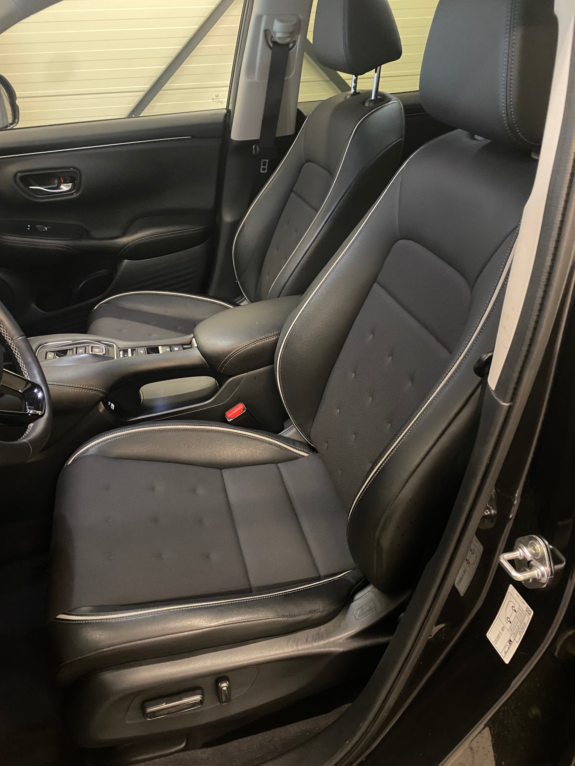 HONDA ZR-V 2.0i MMD Hybrid Sport Automatic-image-9