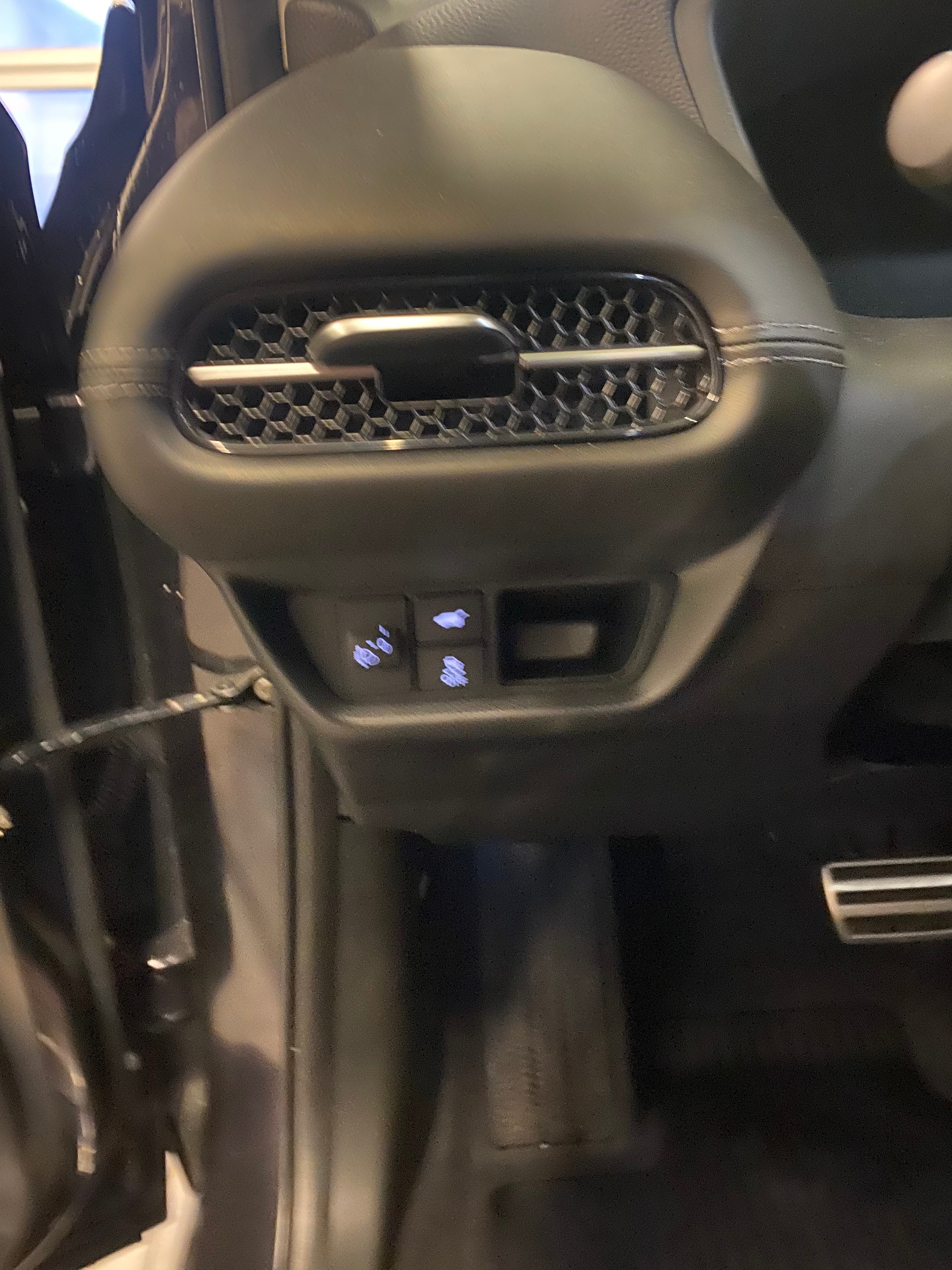 HONDA ZR-V 2.0i MMD Hybrid Sport Automatic-image-8