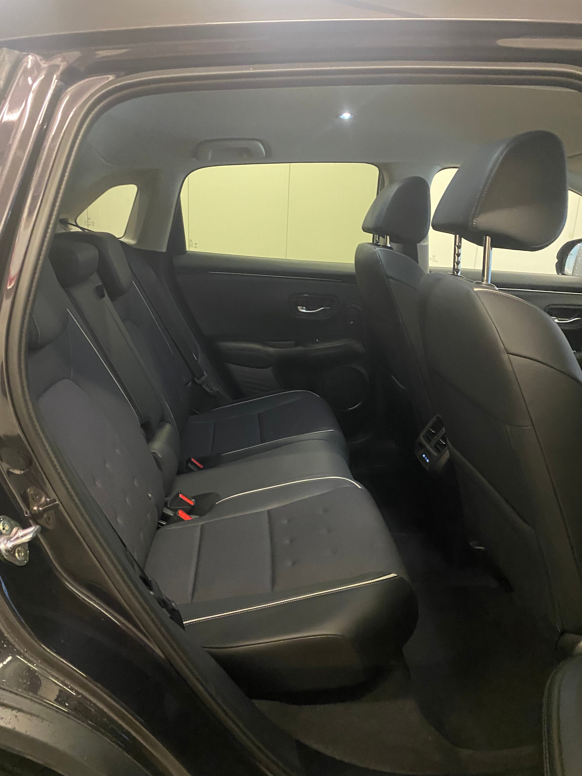 HONDA ZR-V 2.0i MMD Hybrid Sport Automatic-image-14
