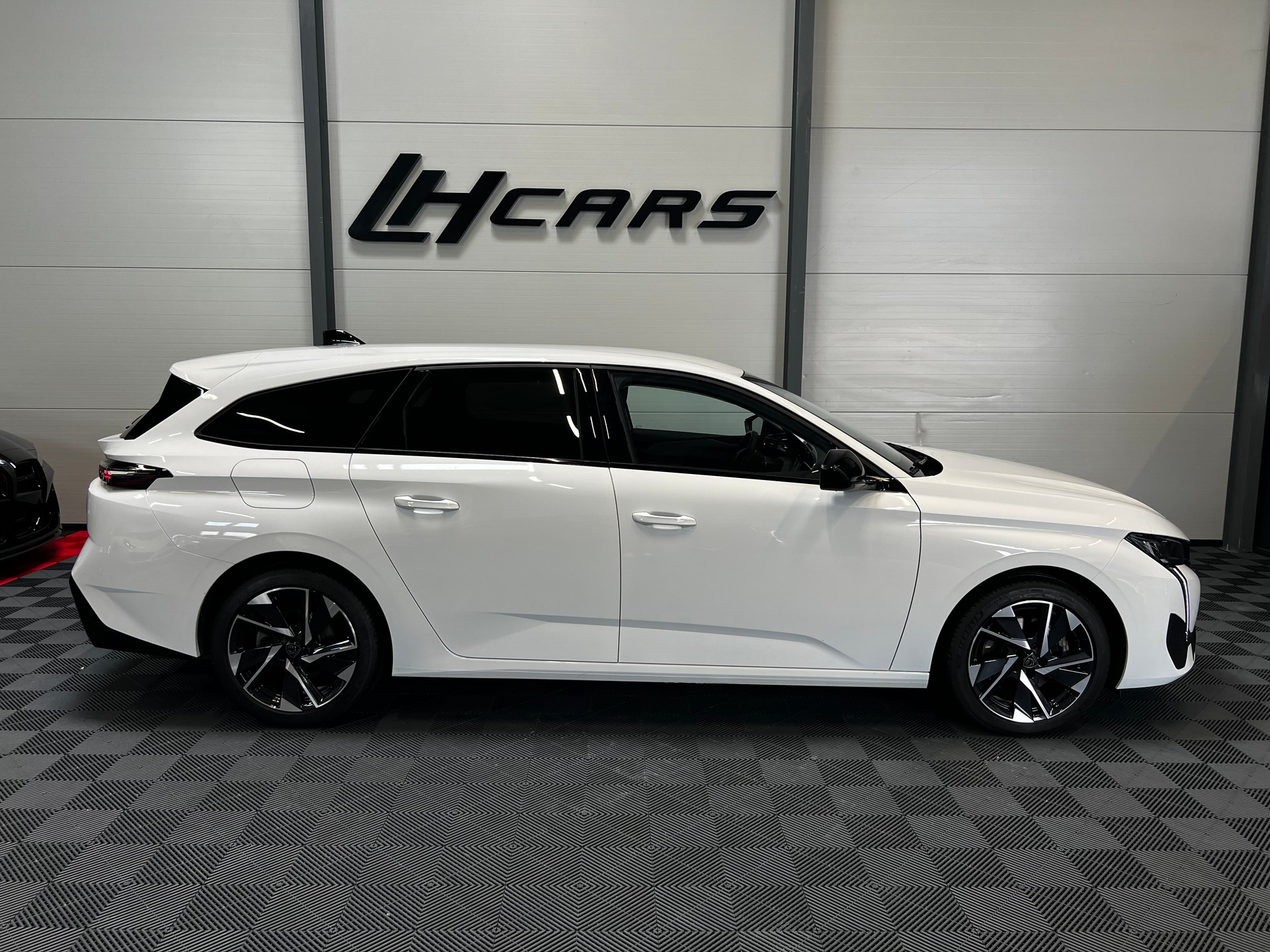PEUGEOT 308 SW 1.5 BlueHDi Allure Pack-image-5