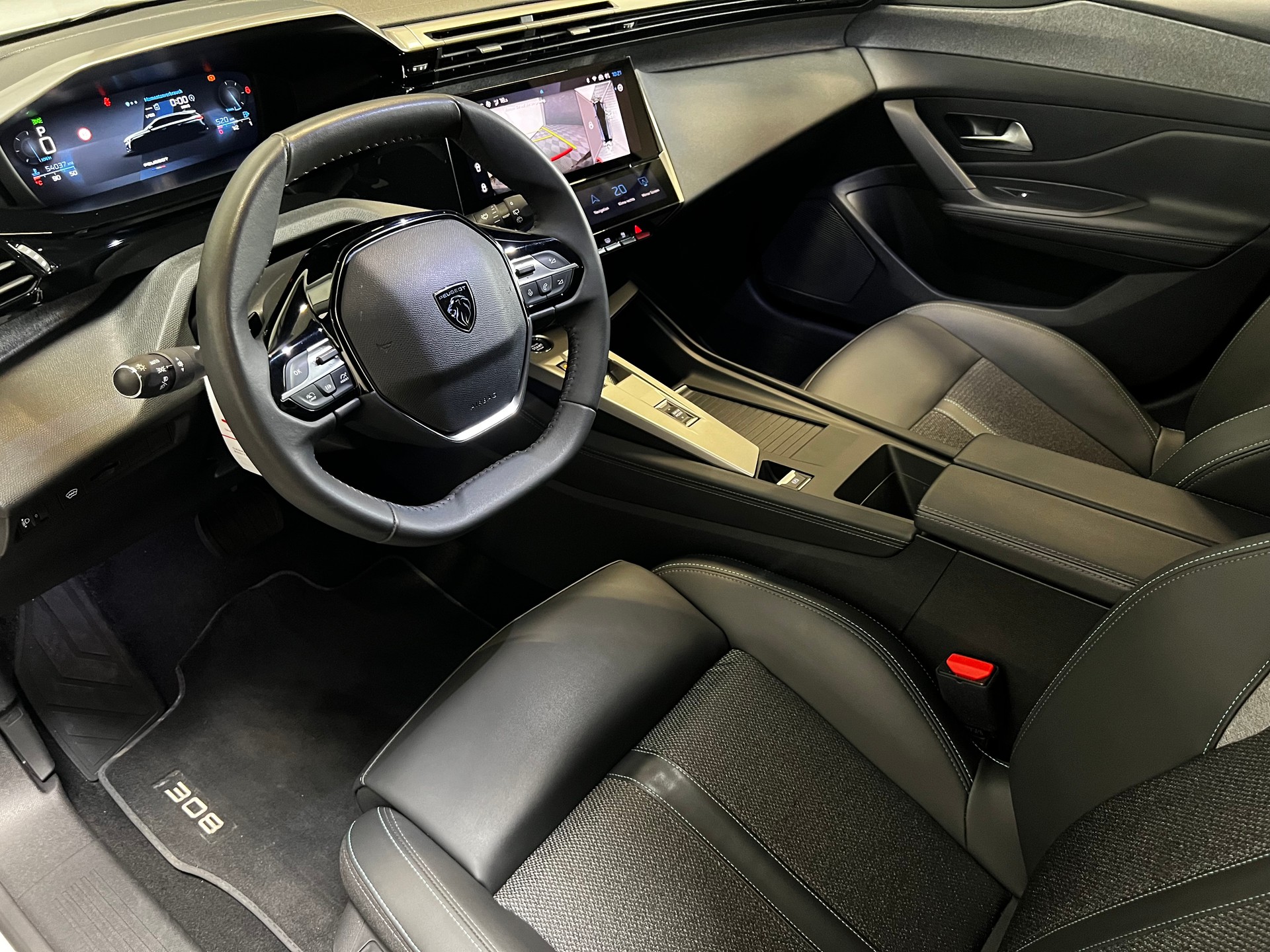 PEUGEOT 308 SW 1.5 BlueHDi Allure Pack-image-13