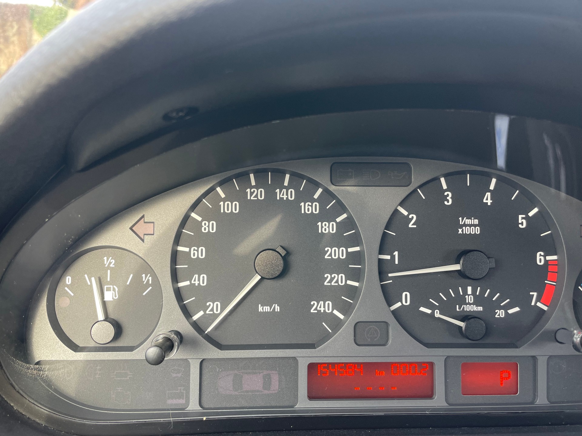 BMW 316i Advantage-image-11