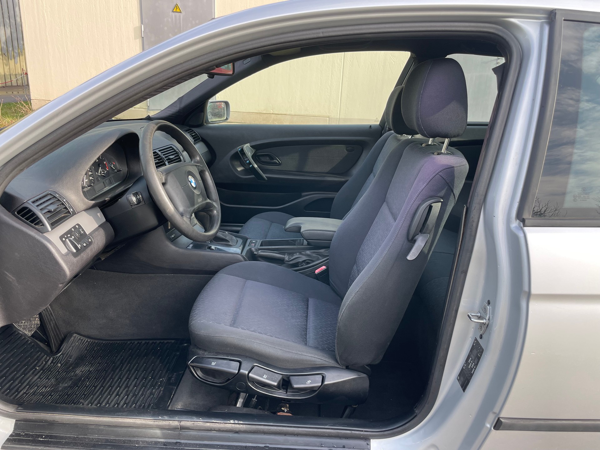 BMW 316i Advantage-image-6