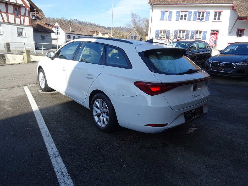 SEAT Leon ST 2.0 TDI Style DSG-image-3