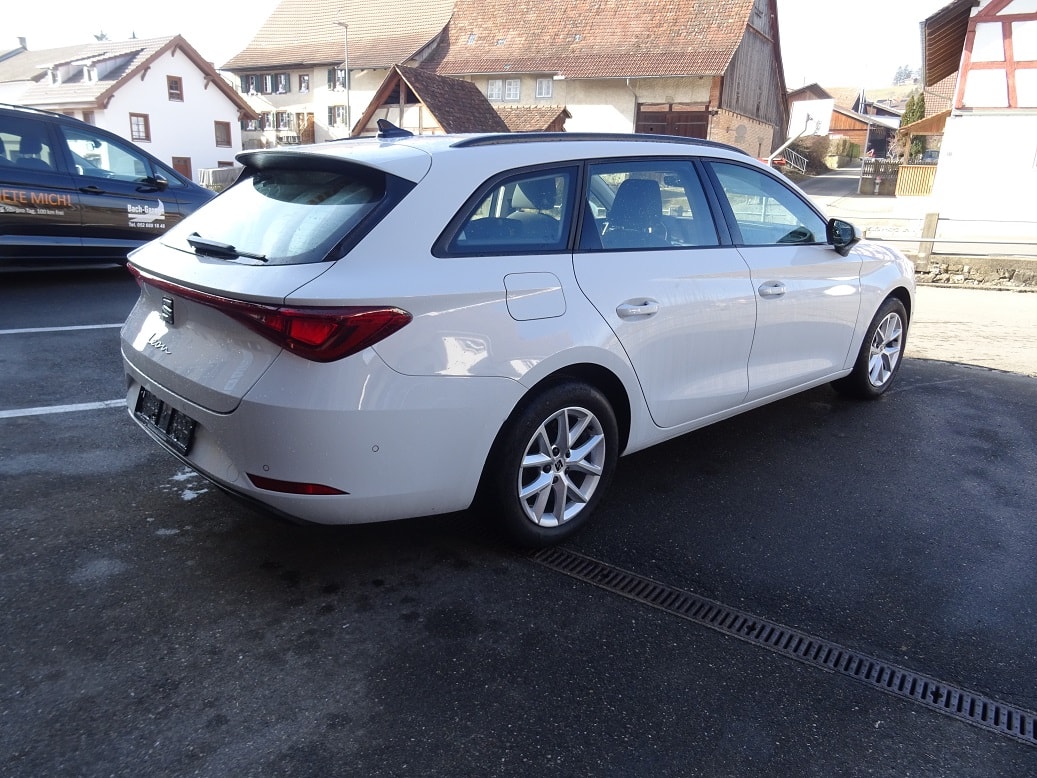 SEAT Leon ST 2.0 TDI Style DSG-image-2