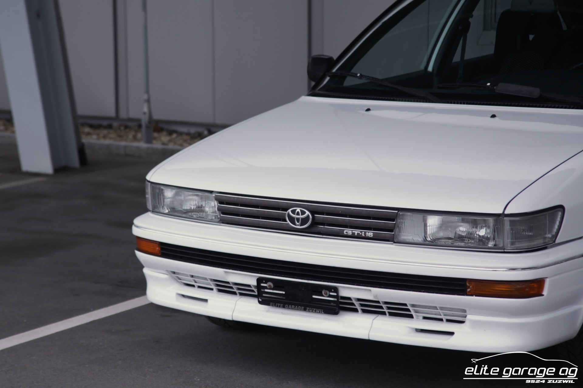 TOYOTA Corolla 1.6 GTi Liftback-image-12