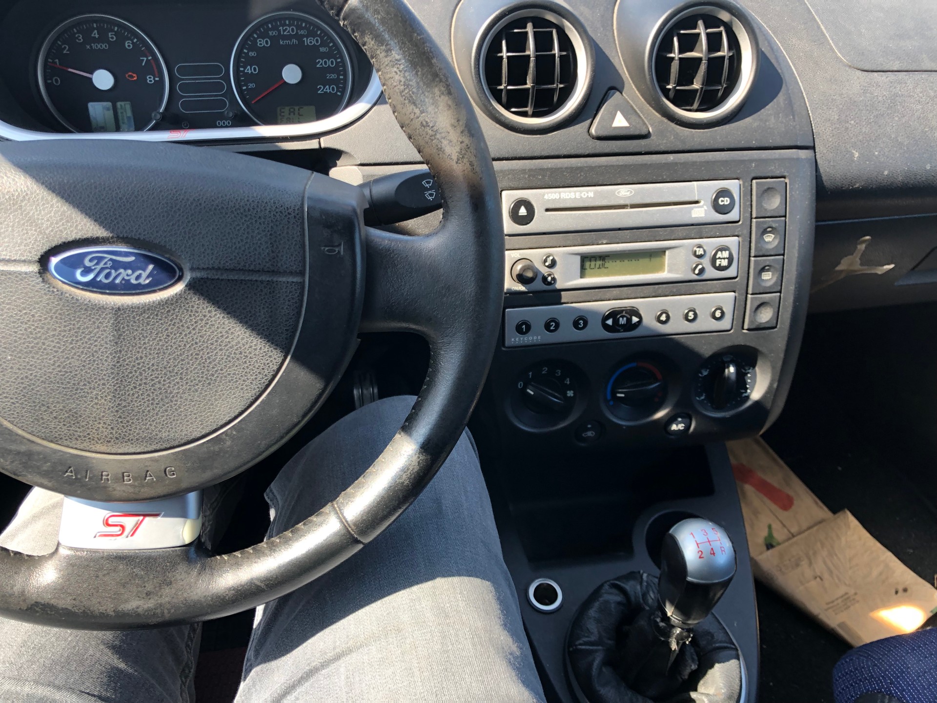FORD Fiesta 2.0 16V ST-image-7