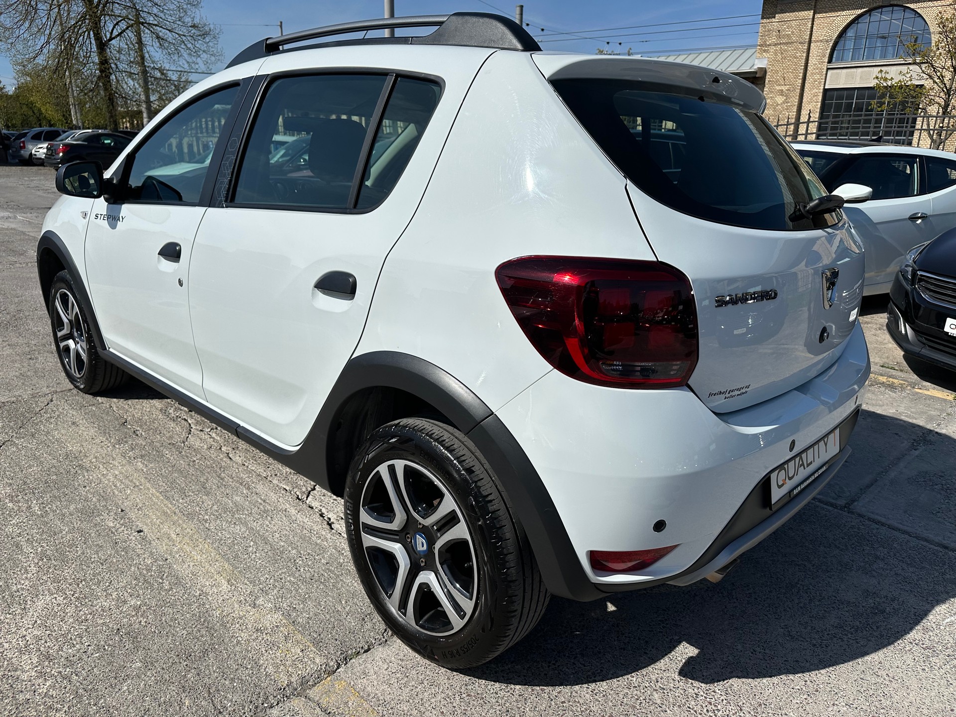 DACIA Sandero Tce 100 Celebration-image-5
