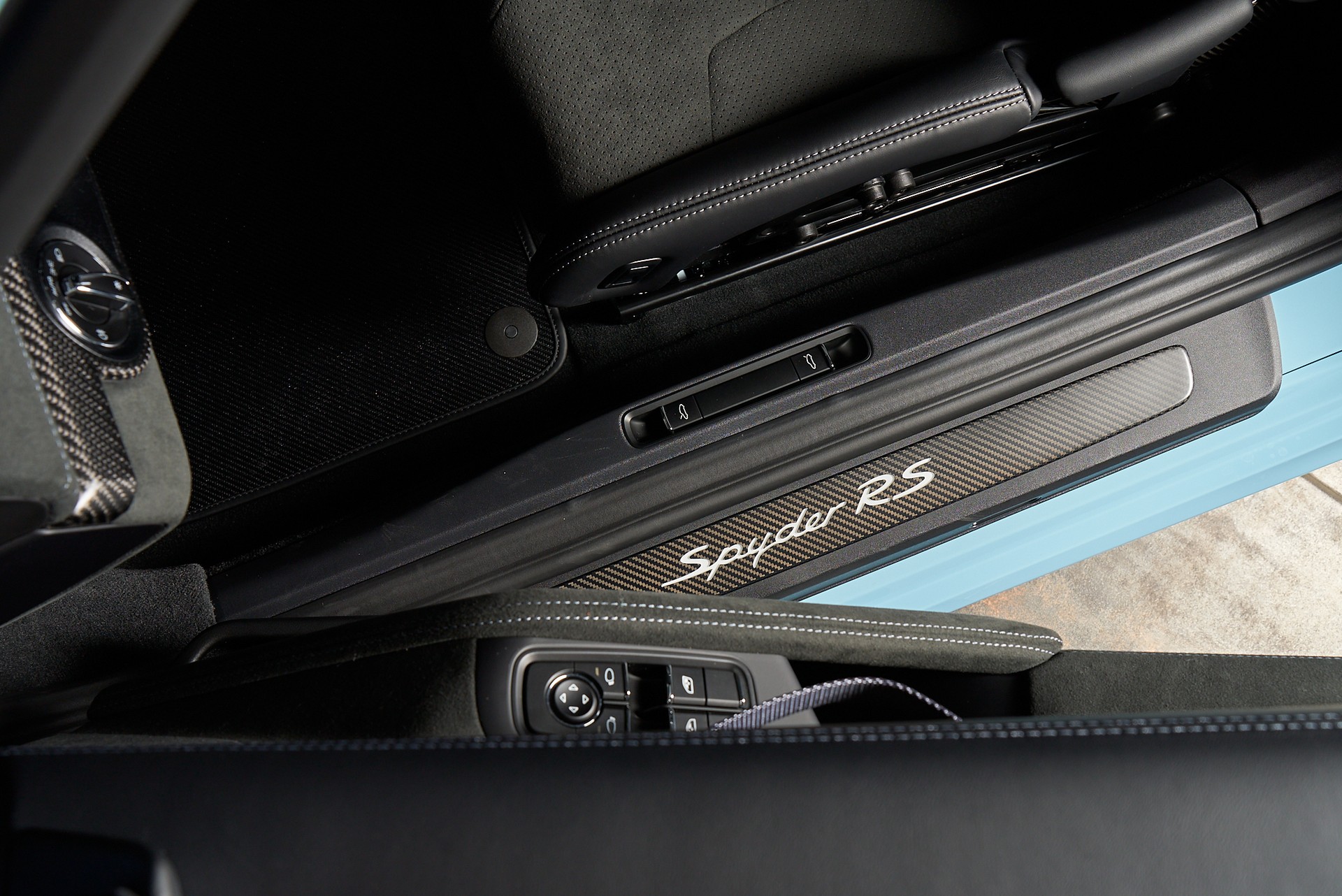 PORSCHE 718 Boxster Spyder GT4 RS PDK-image-15