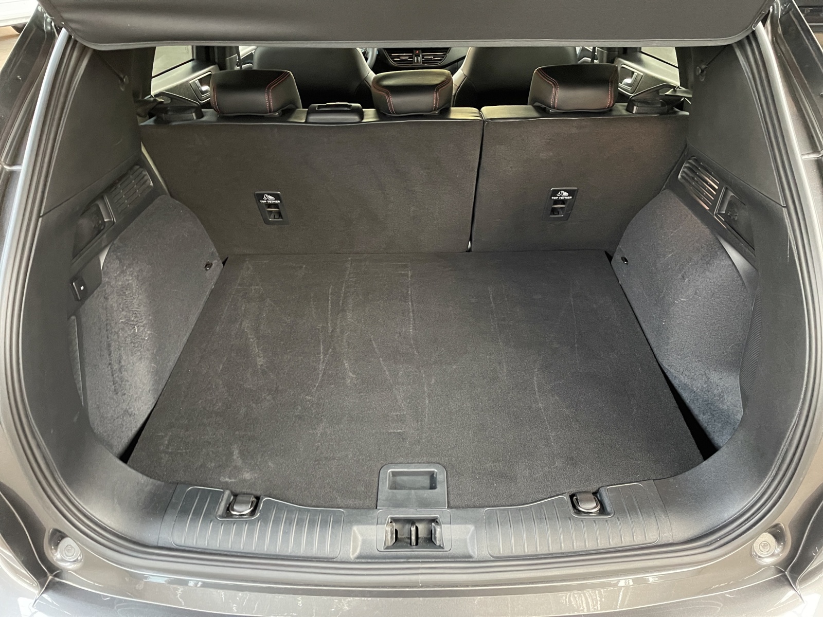 FORD Kuga 2.5 Hybrid ST-Line X 4x4-image-10