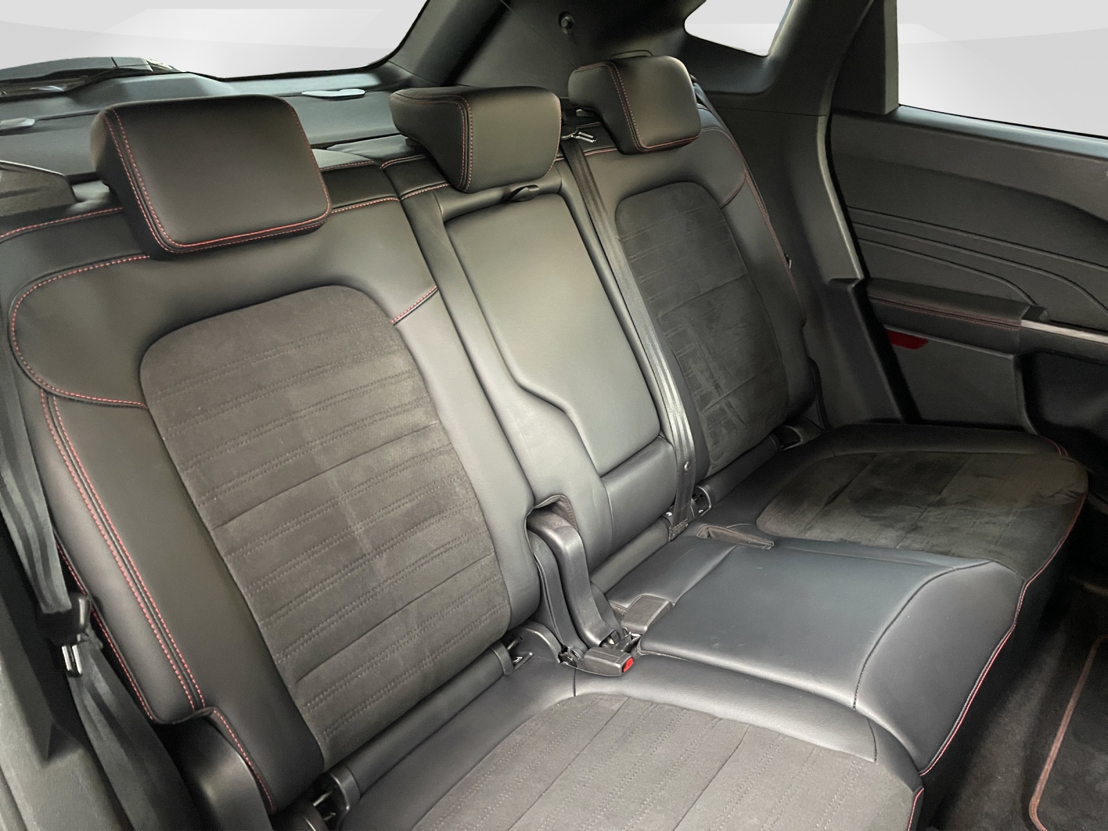 FORD Kuga 2.5 Hybrid ST-Line X 4x4-image-9
