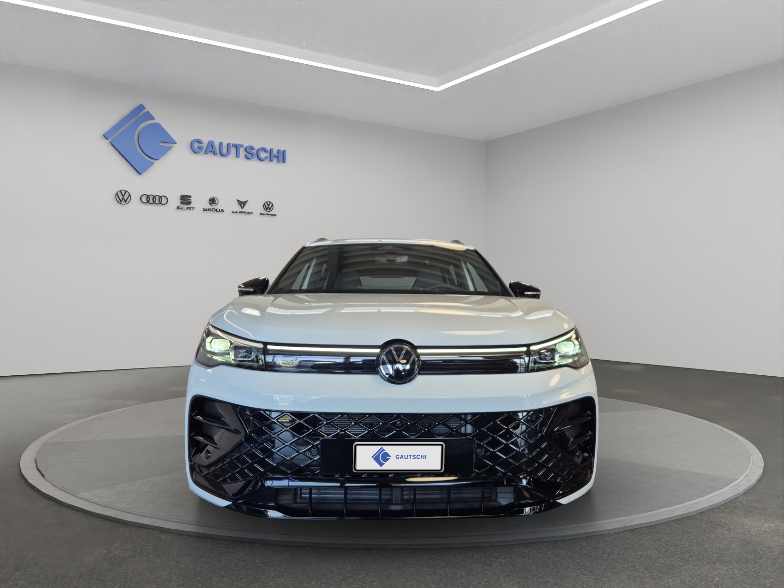 VW Tiguan 2.0 TSI DSG R-Line 4Motion-image-4