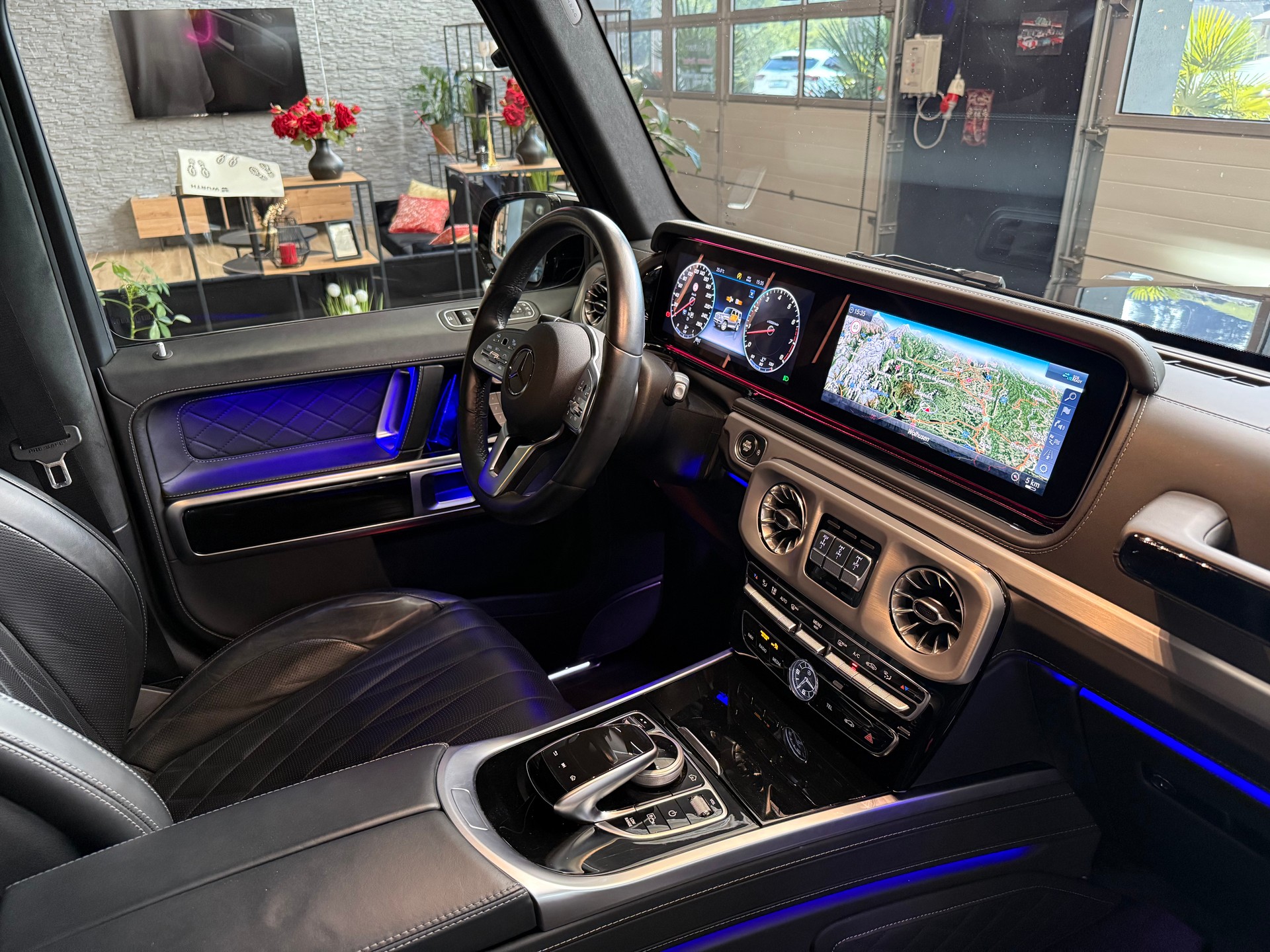 MERCEDES-BENZ G 500 AMG Line 9G-Tronic-image-12