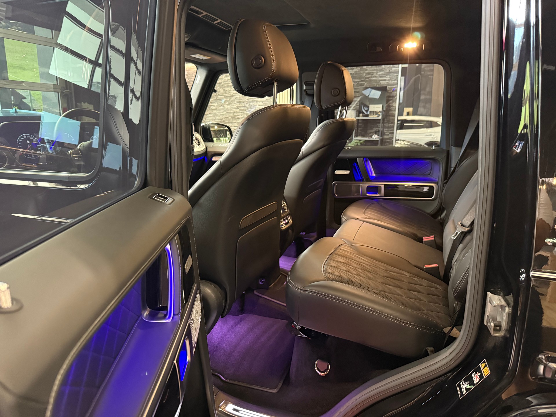 MERCEDES-BENZ G 500 AMG Line 9G-Tronic-image-17