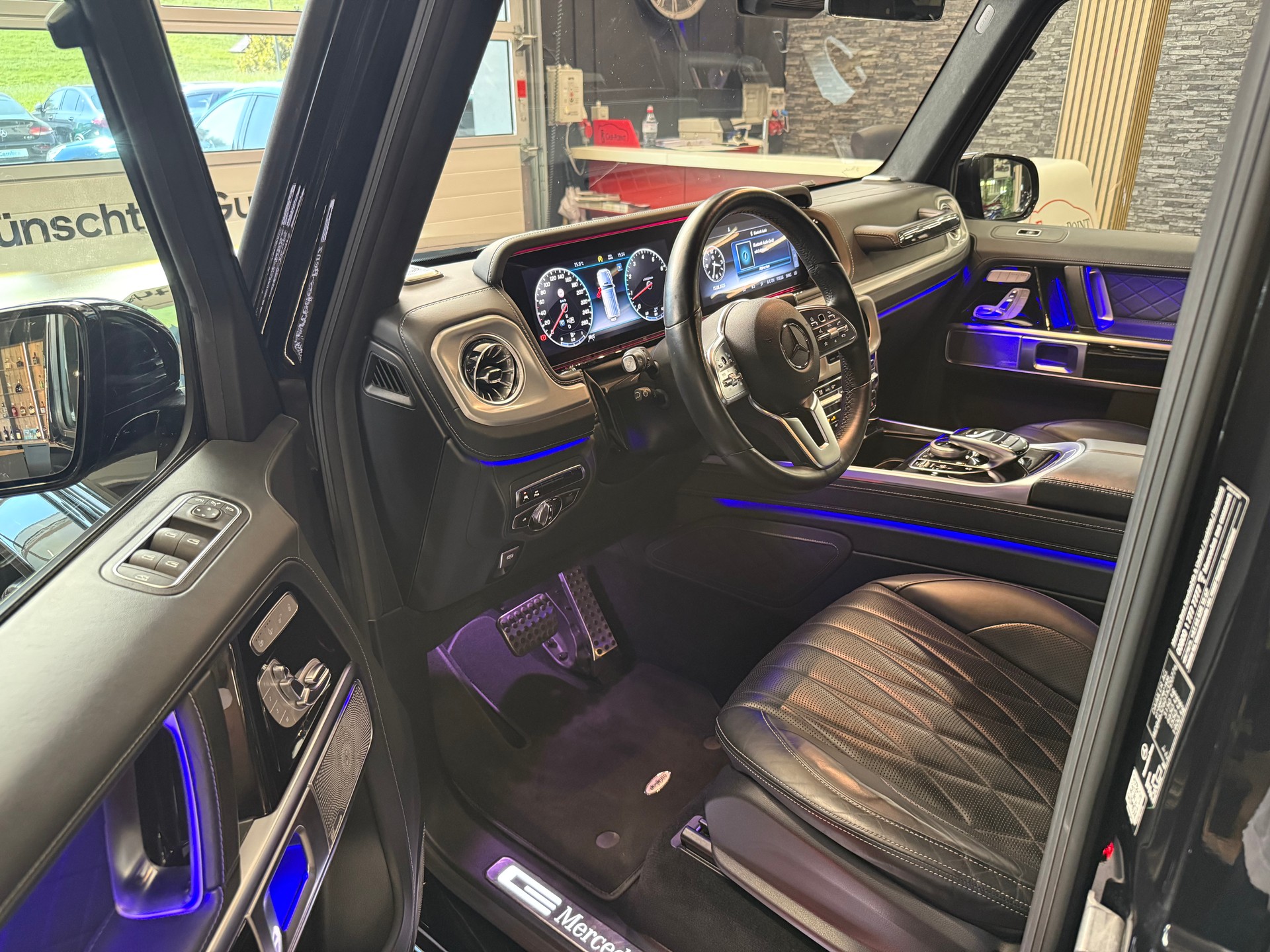 MERCEDES-BENZ G 500 AMG Line 9G-Tronic-image-8