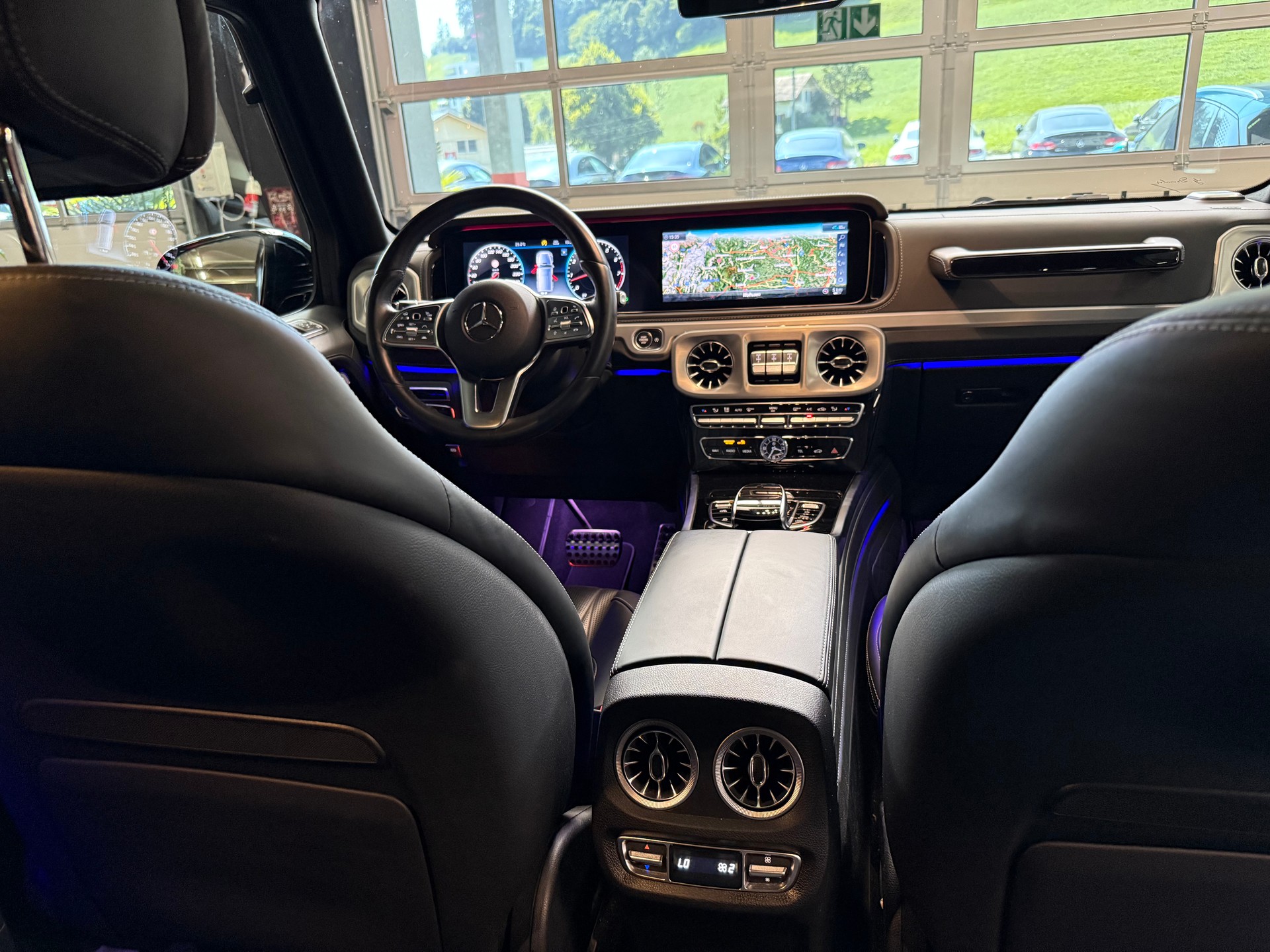 MERCEDES-BENZ G 500 AMG Line 9G-Tronic-image-11