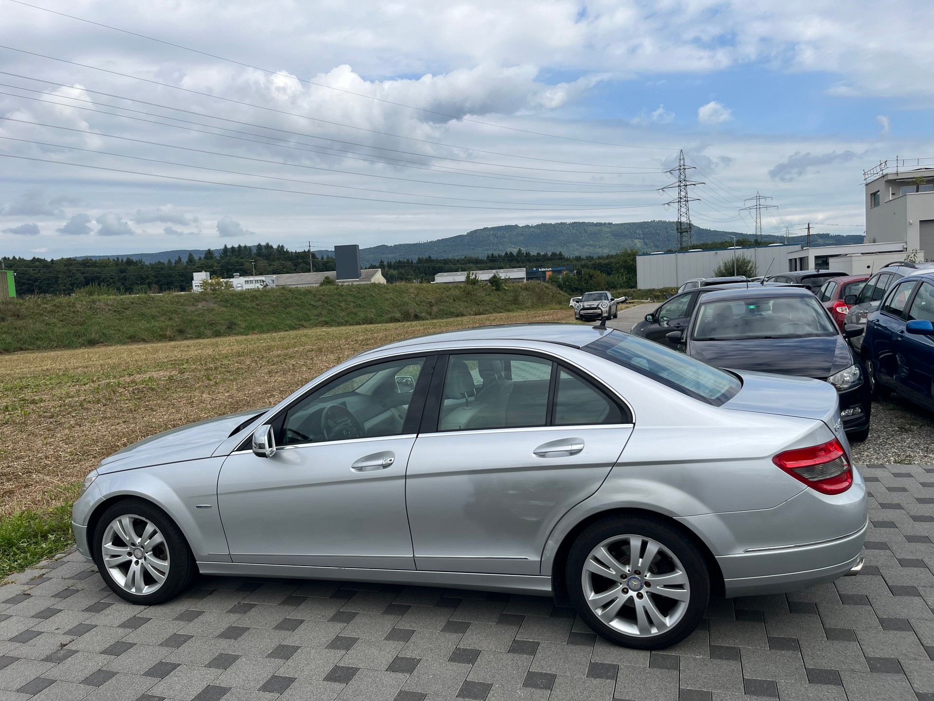 MERCEDES-BENZ C 250 CGI BlueEfficiency Automatic-image-3