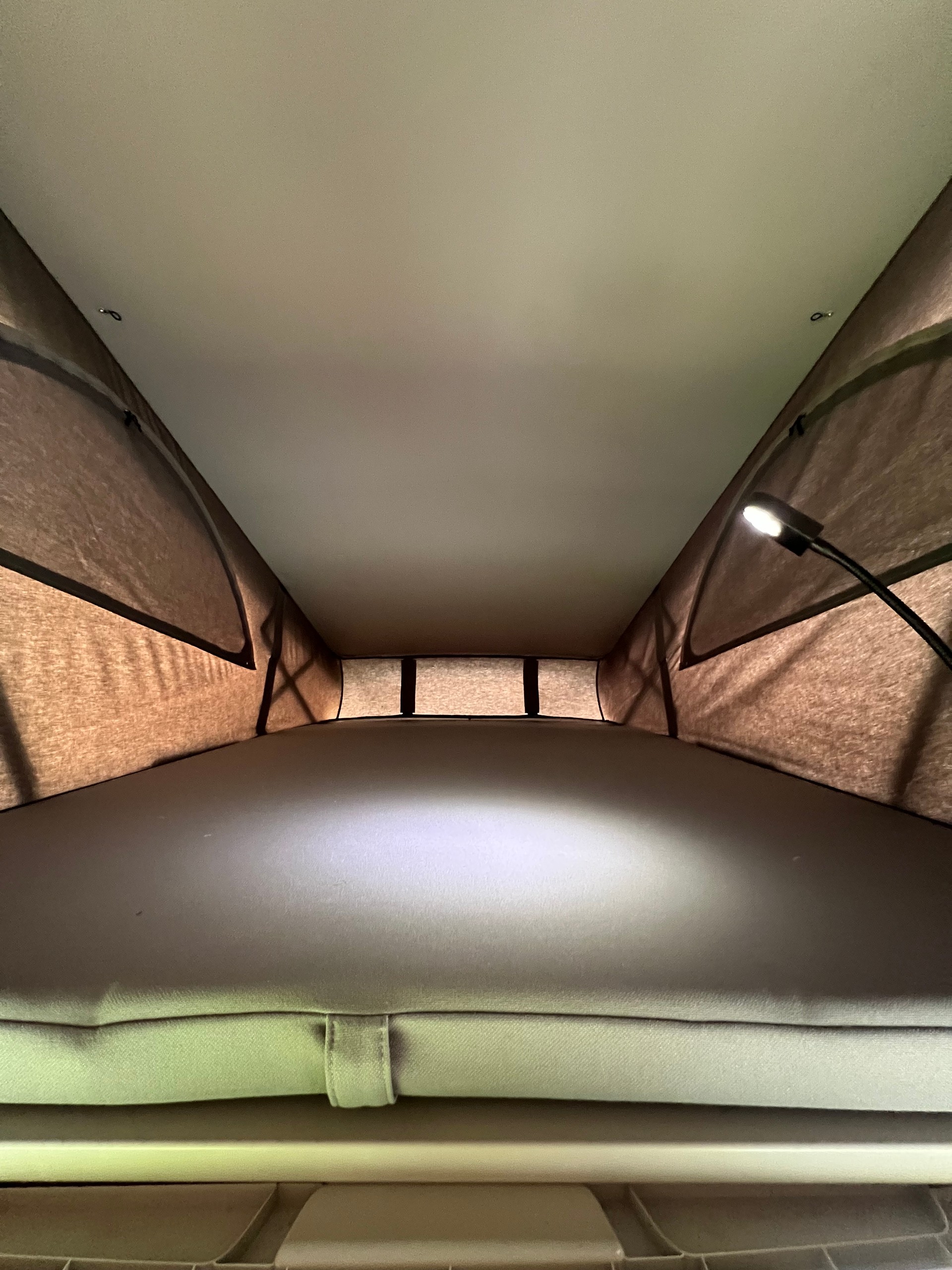 VW T5 CALIFORNIA Camper-image-12
