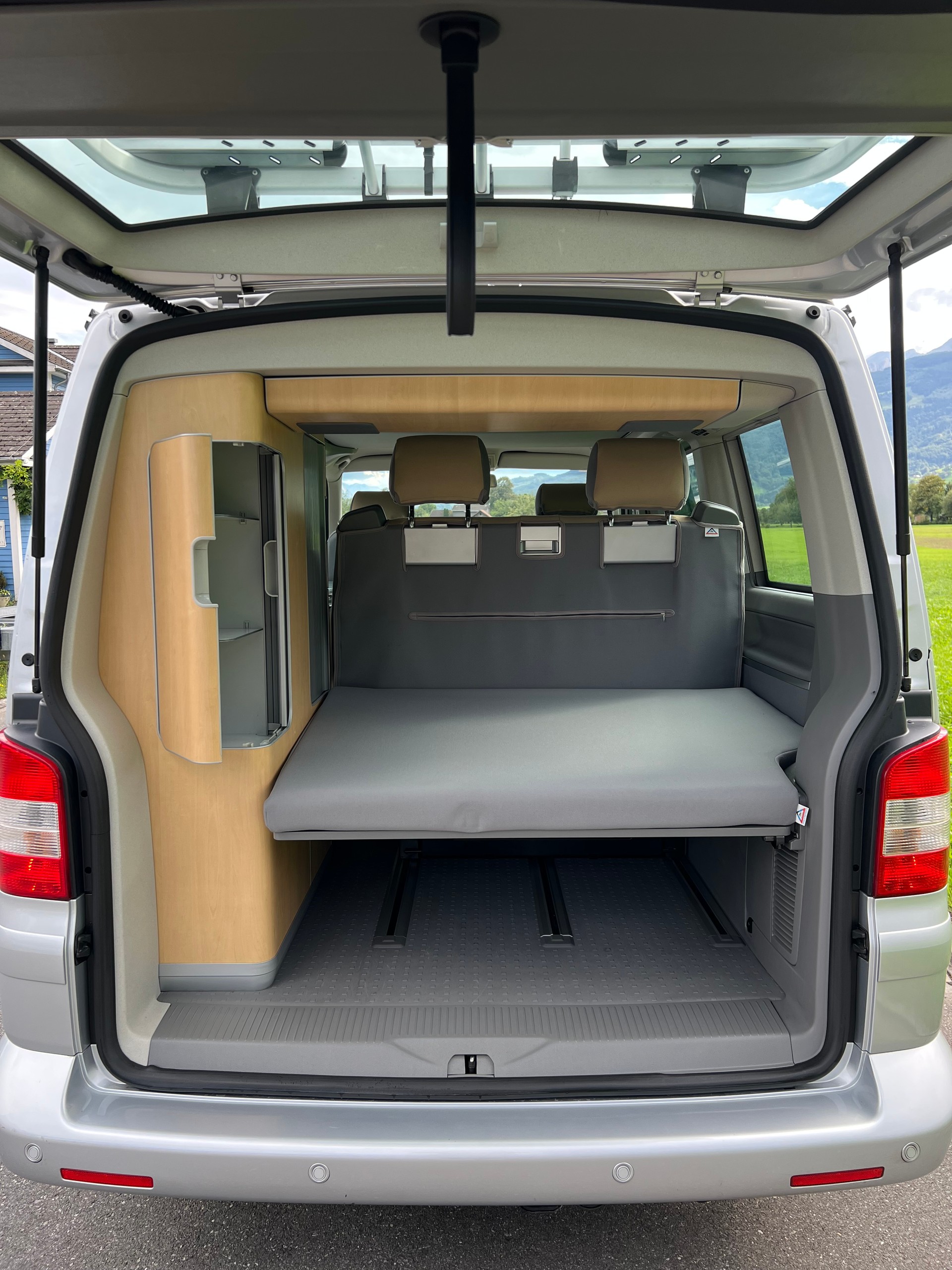 VW T5 CALIFORNIA Camper-image-5