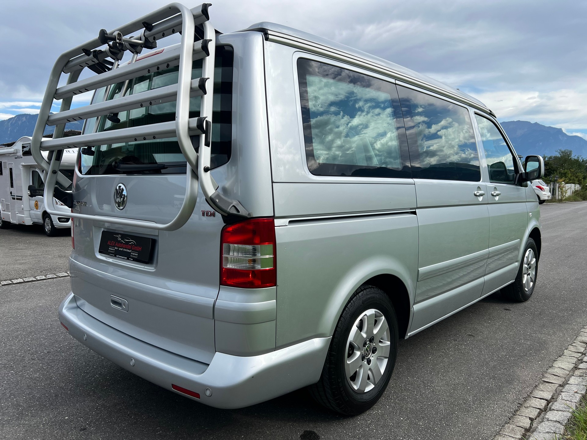 VW T5 CALIFORNIA Camper-image-6