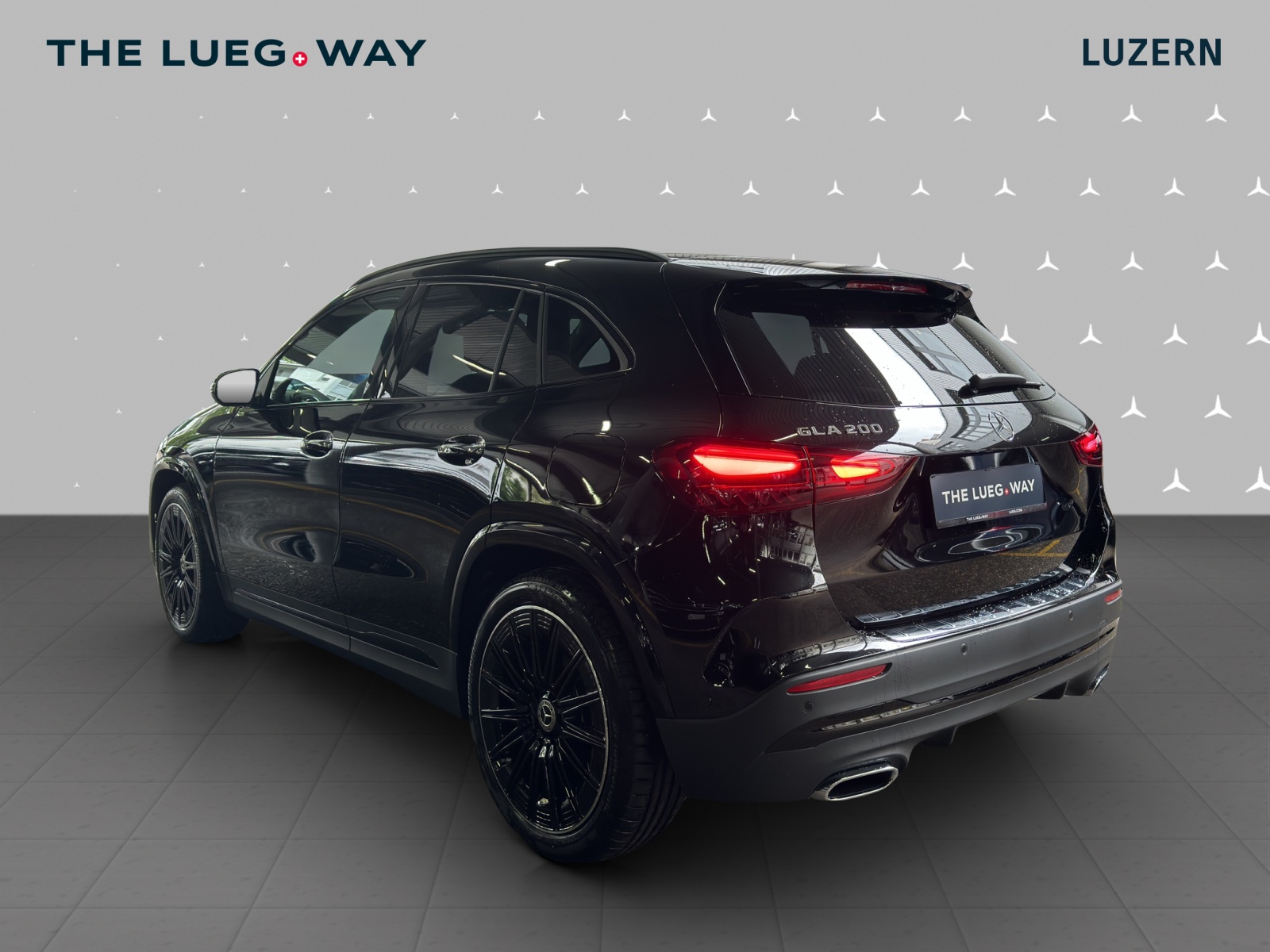 MERCEDES-BENZ GLA 200 Night Star 7G-DCT-image-2