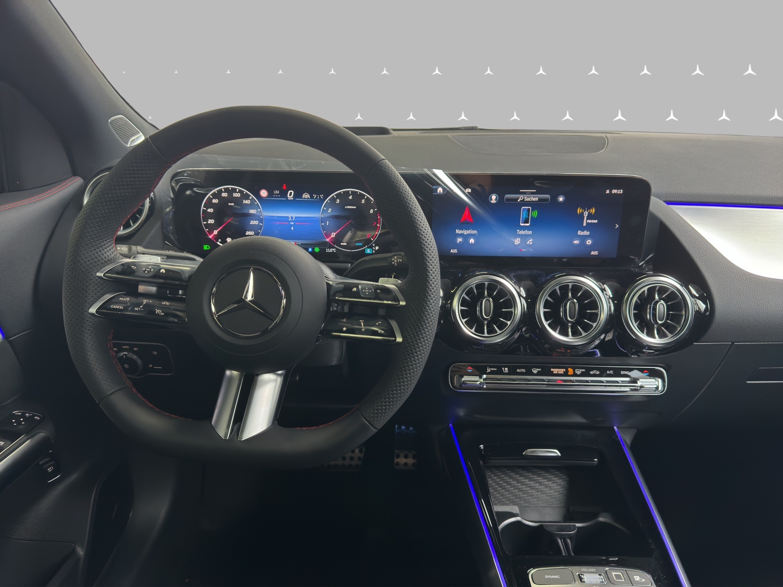 MERCEDES-BENZ GLA 200 Night Star 7G-DCT-image-10