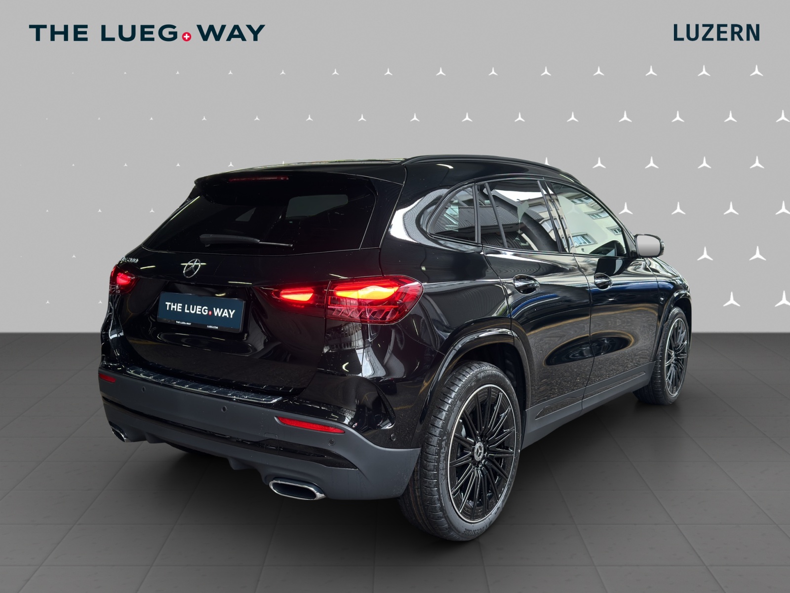 MERCEDES-BENZ GLA 200 Night Star 7G-DCT-image-4