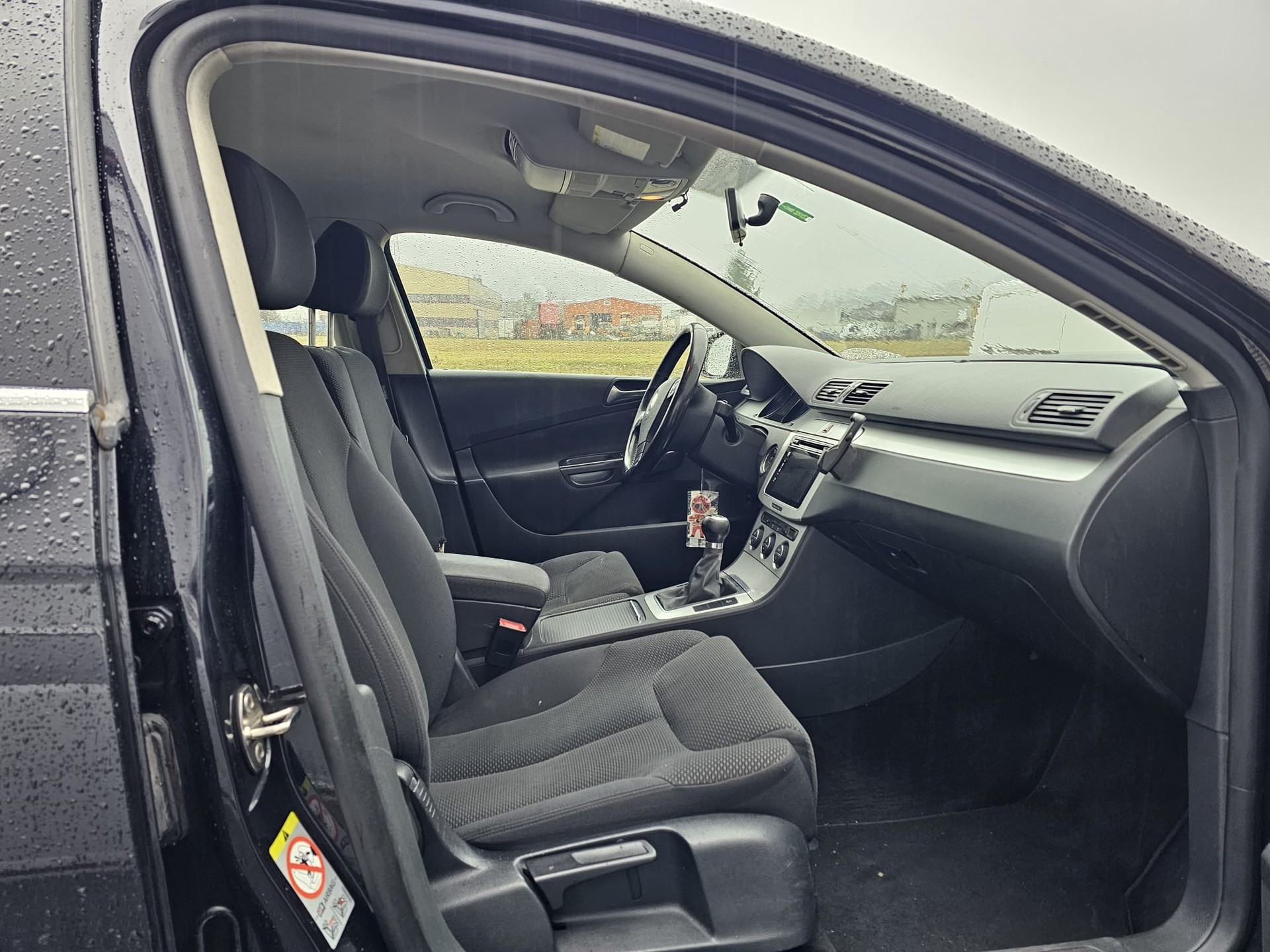 VW Passat Variant 2.0 TDI Premium 4Motion-image-10