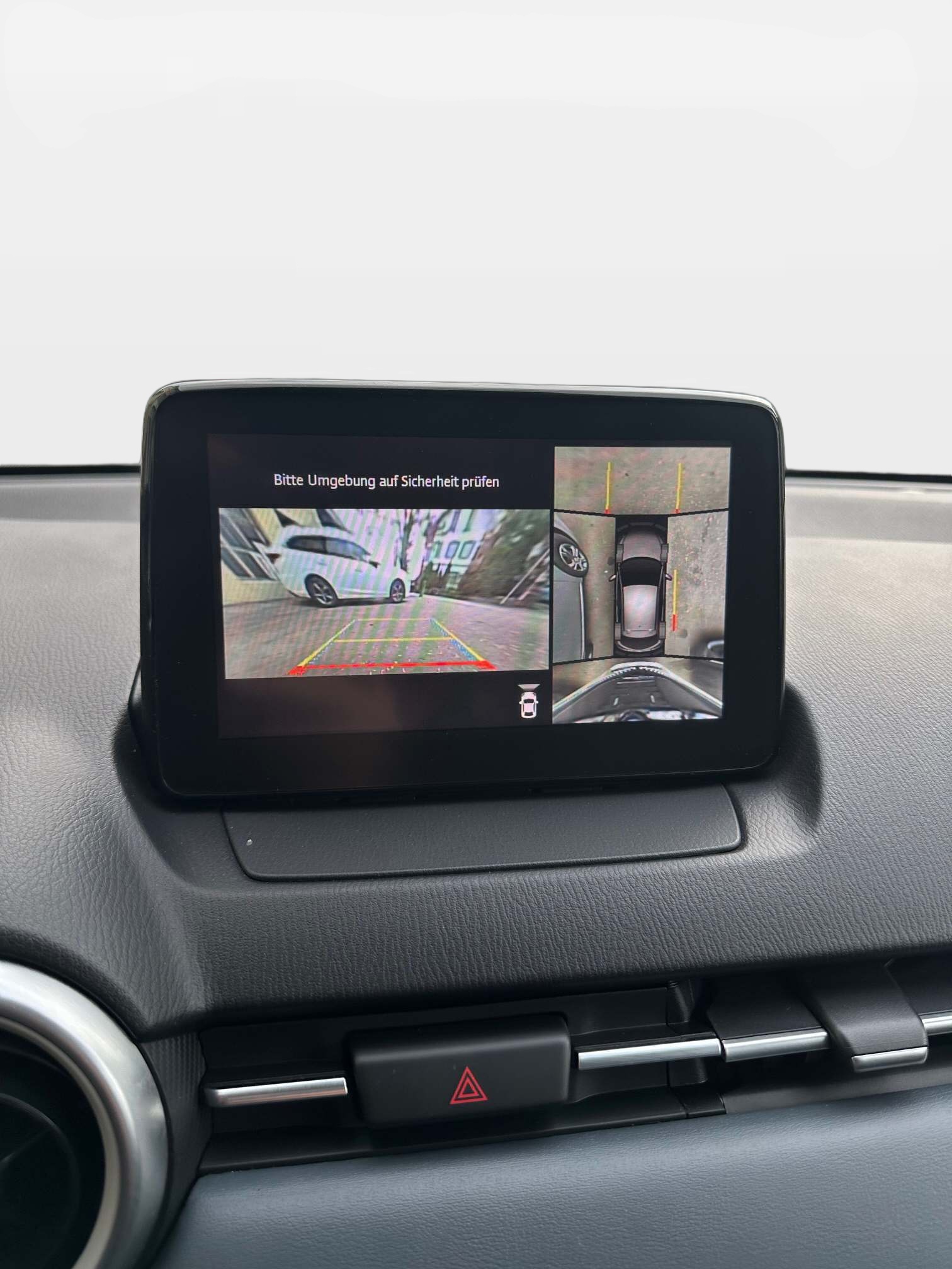 MAZDA 2 1.5 90 Revolution-image-8