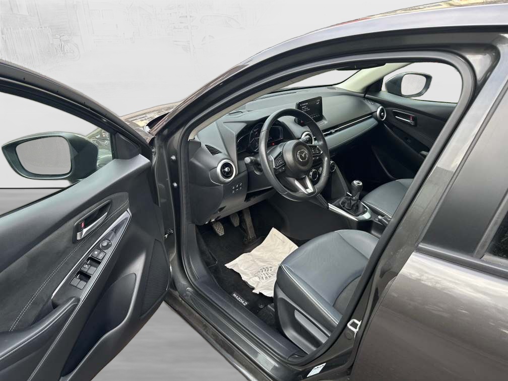 MAZDA 2 1.5 90 Revolution-image-5